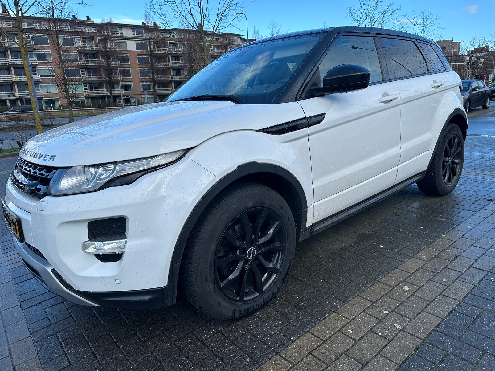 Range Rover Evoque AUT Dynamic|Pano|Lage kmstand|Zeer Mooi!!, Auto's, Automaat, 1800 kg, Zwart, Lichtsensor