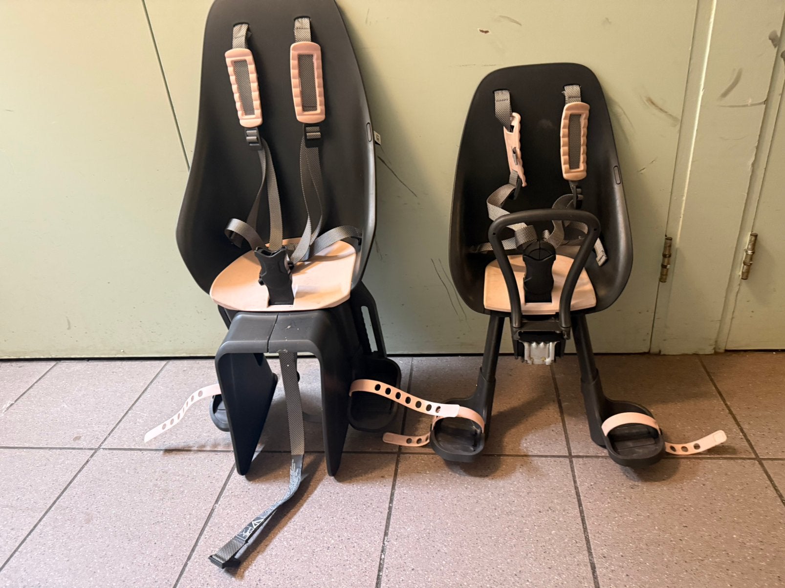 Fietstoeltje kind voor & achter (URBAN IKI), Ophalen of Verzenden, Zo goed als nieuw