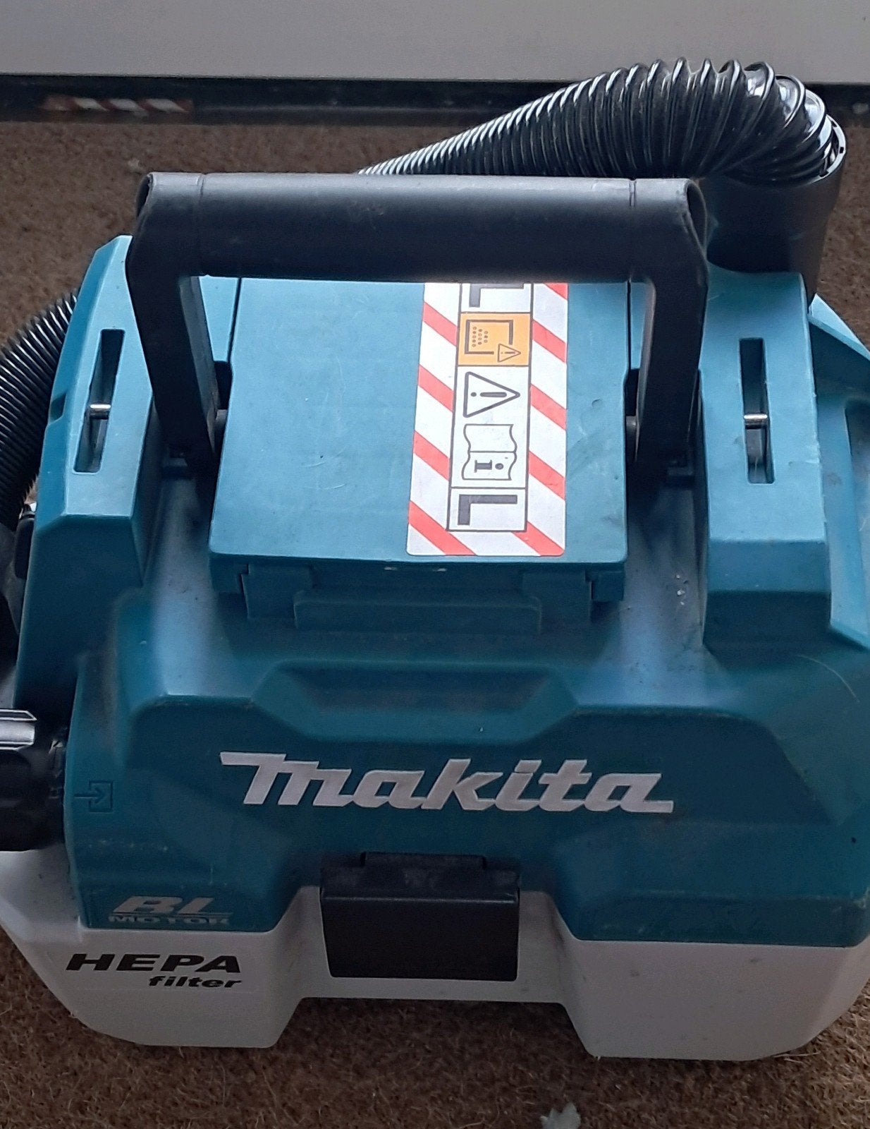 Makita DVC750L water en stofzuiger op accu, Doe-het-zelf en Verbouw, Gereedschap | Machine-onderdelen en Toebehoren, Ophalen of Verzenden