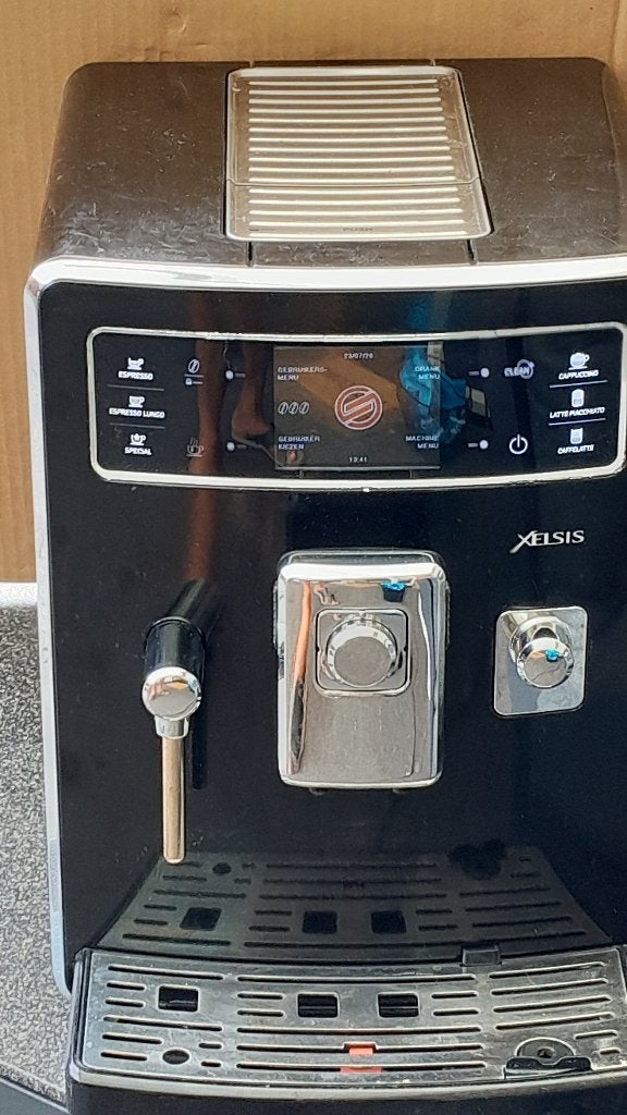 Saeco xelsis Type SUP 038, Witgoed en Apparatuur, Koffiezetapparaten, Ophalen, Gebruikt, Koffiemachine, Afneembaar waterreservoir