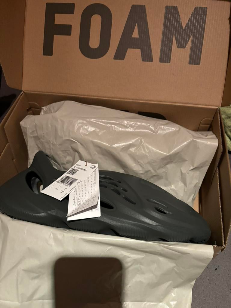 Yeezy foam rnnr carbon, Kleding | Heren, Schoenen, Ophalen, Nieuw, Zwart