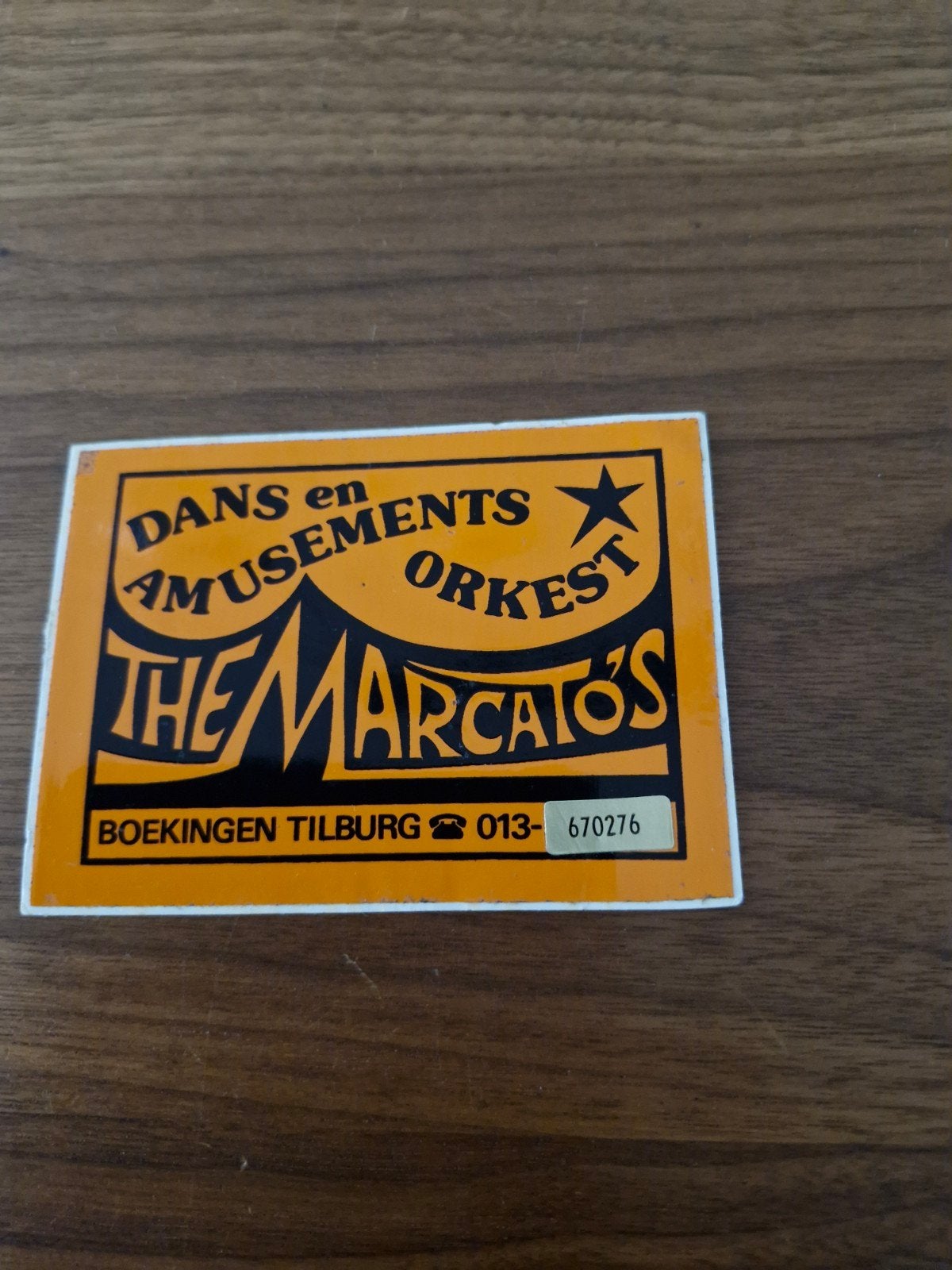 1411 Vintage Sticker Dans- en Amusementsorkest The Marcato's, Ophalen of Verzenden, Zo goed als nieuw, Overige typen