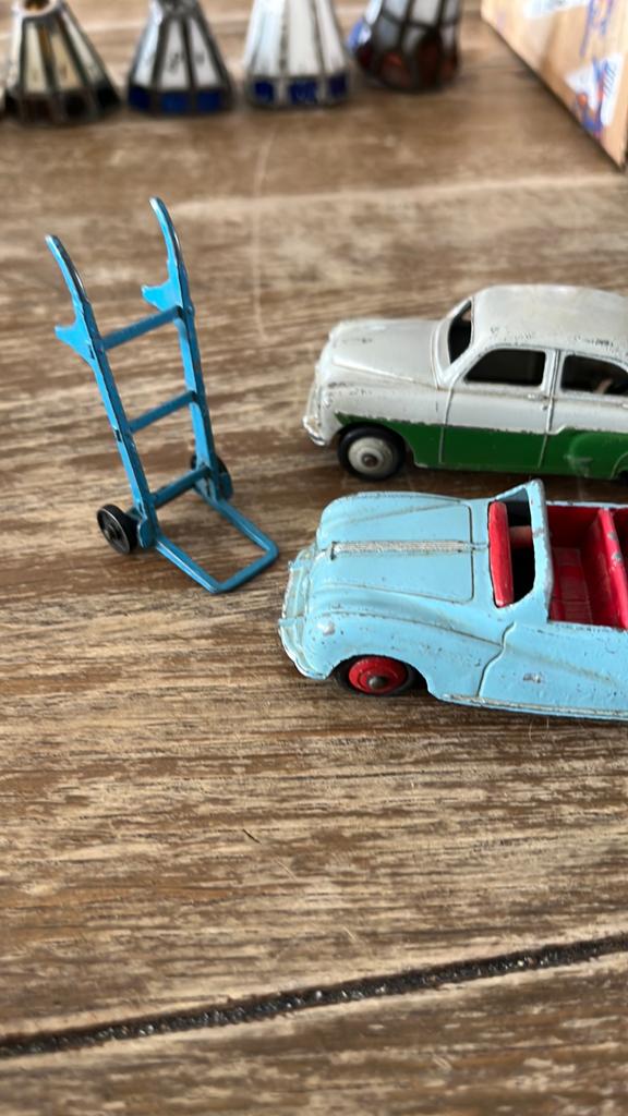 Oude Dinky Toys modellen Vauxhall,Austin,Steekwagen, Antiek en Kunst, Ophalen of Verzenden