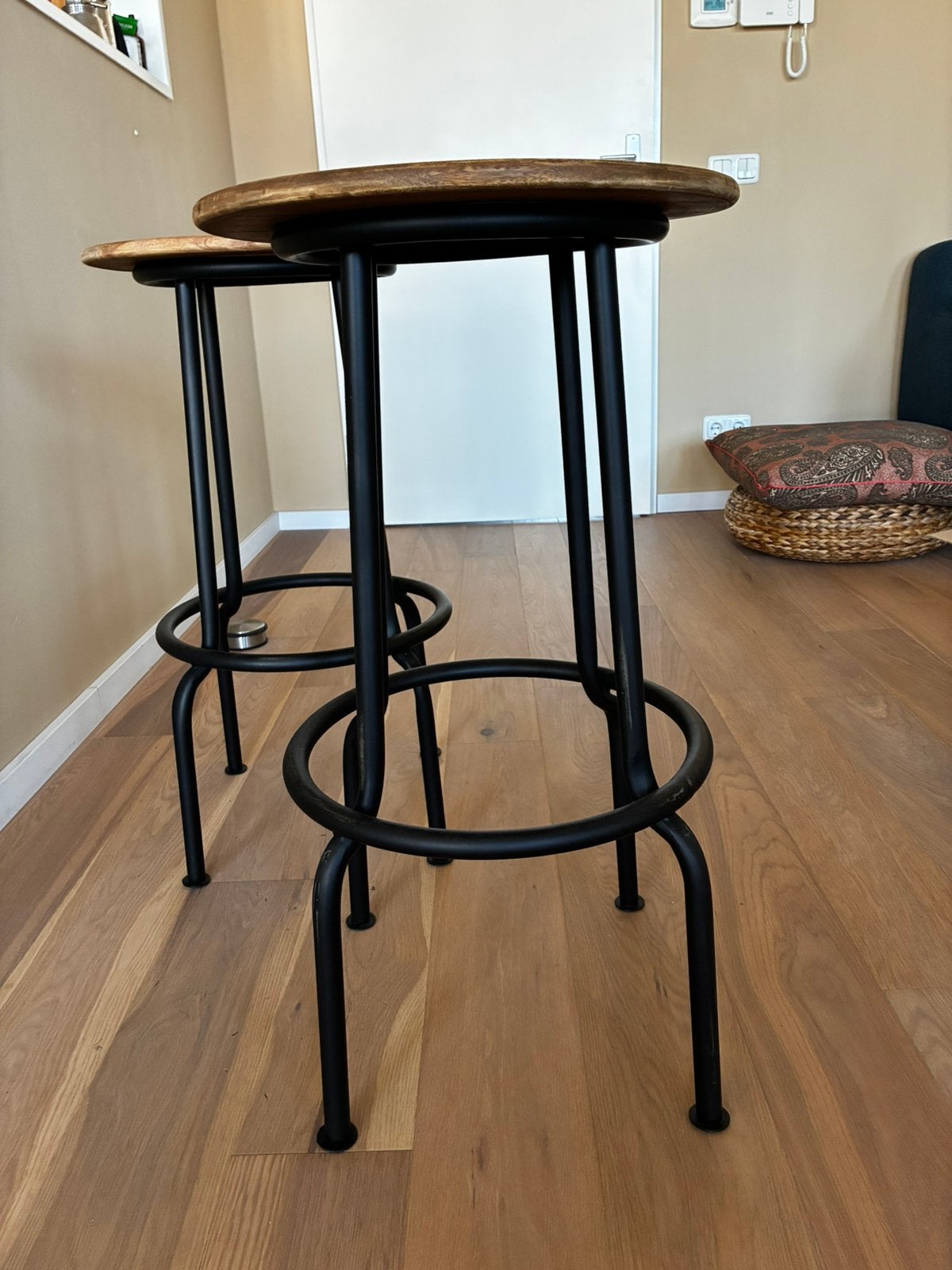 Barkrukken ,industriel design, 2 krukken, Ophalen, Zo goed als nieuw, 60 tot 90 cm