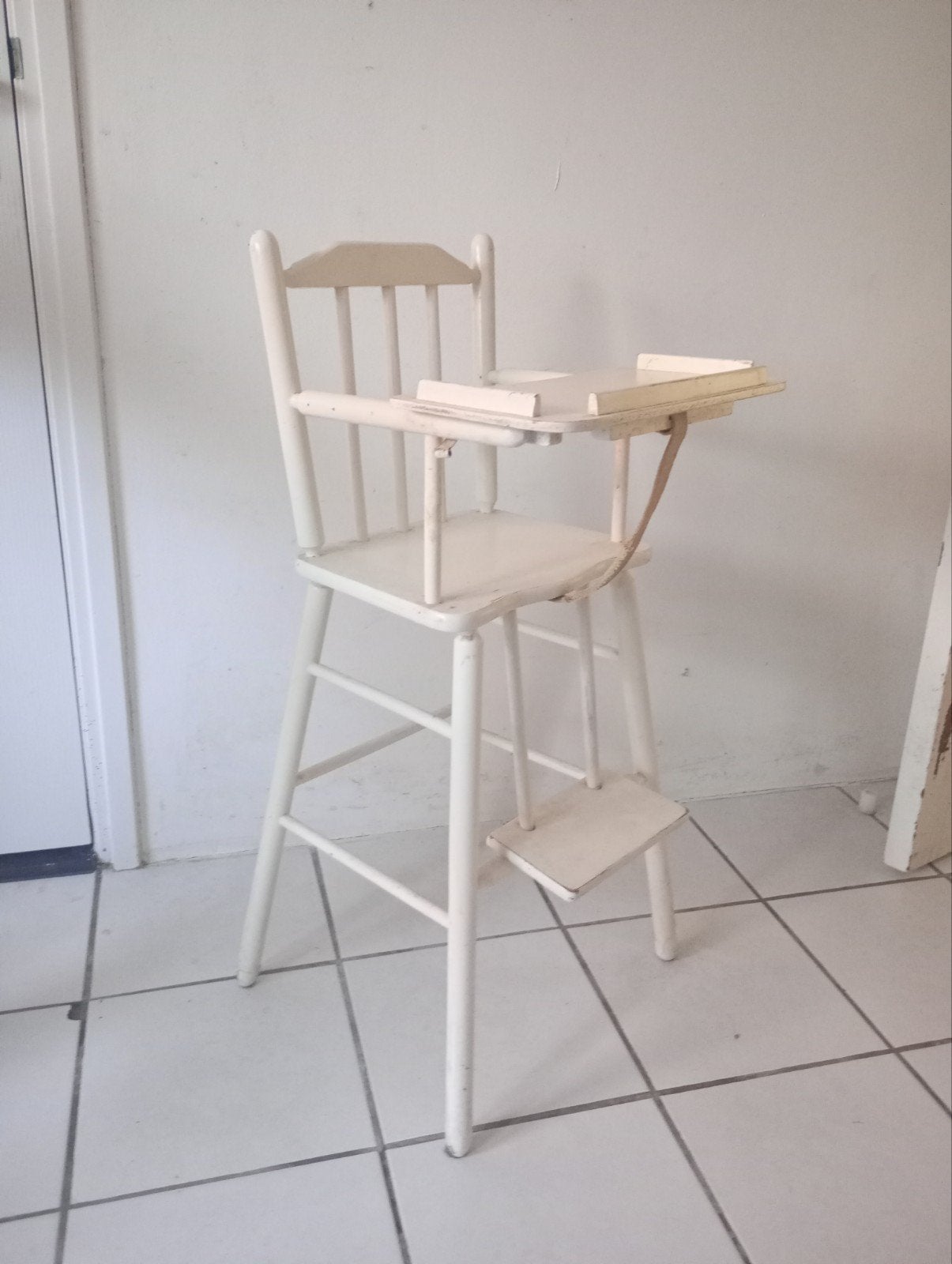 oude houten kinderstoel, Huis en Inrichting, 1 kruk, Ophalen, 60 tot 90 cm