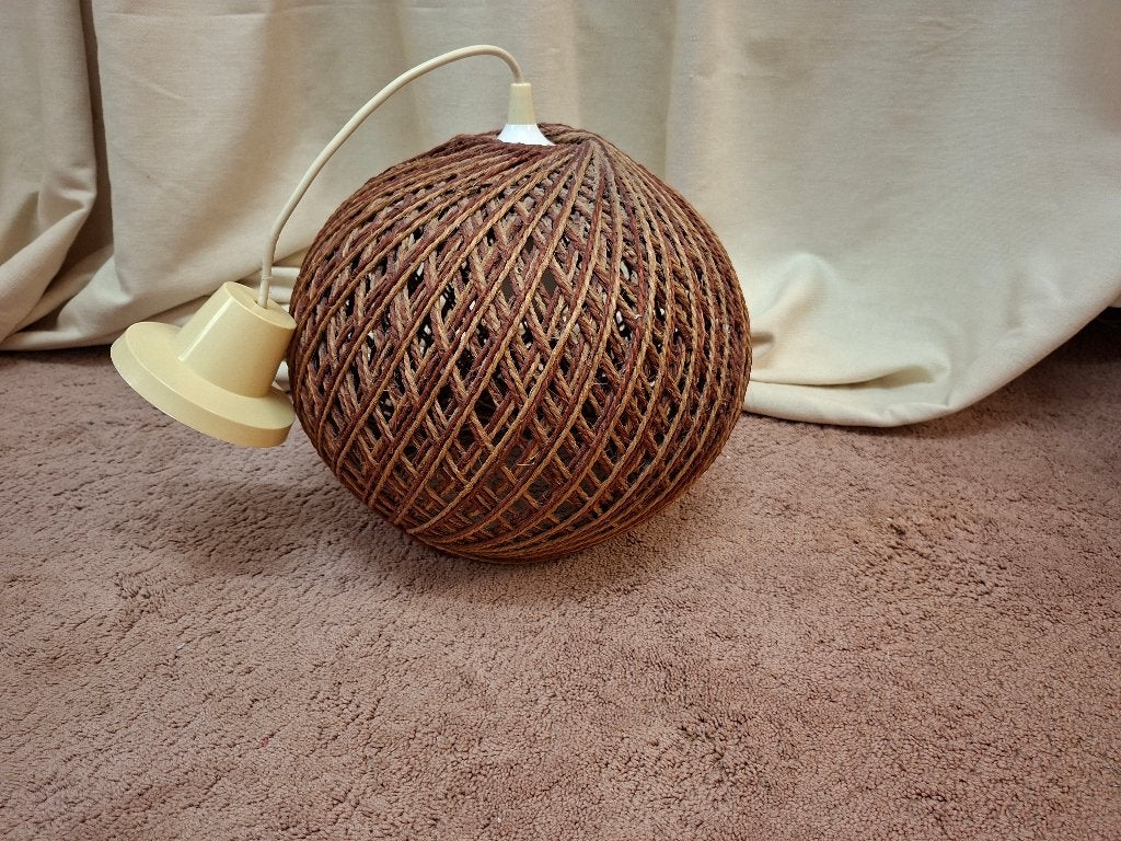 originele vintage bolvormige hanglamp van sisal, Verzamelen, Ophalen of Verzenden, Huis en Inrichting