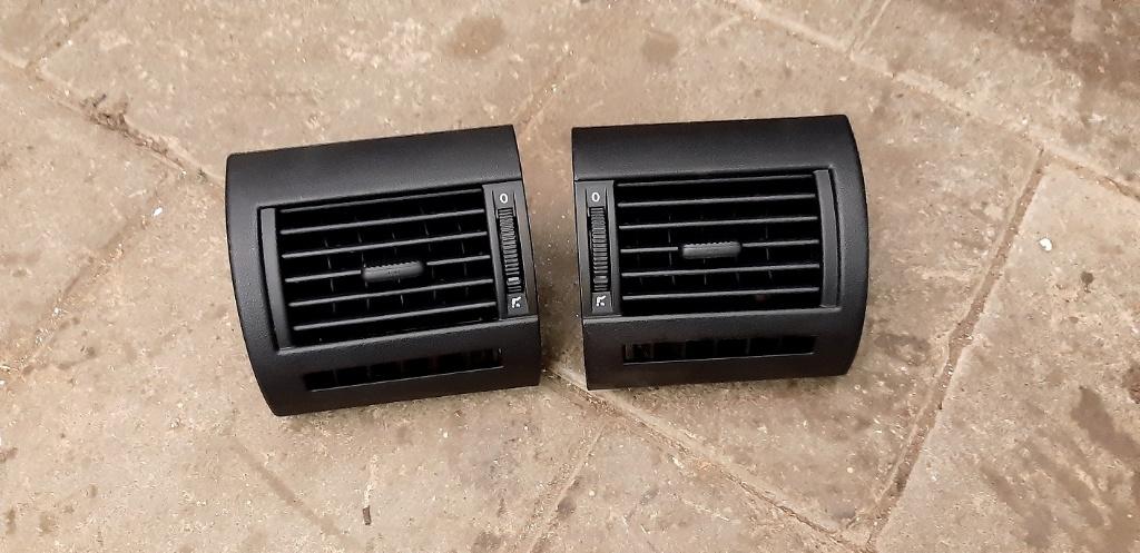 Set ventilator roosters in dashbord VW Fox 2005, Ophalen of Verzenden