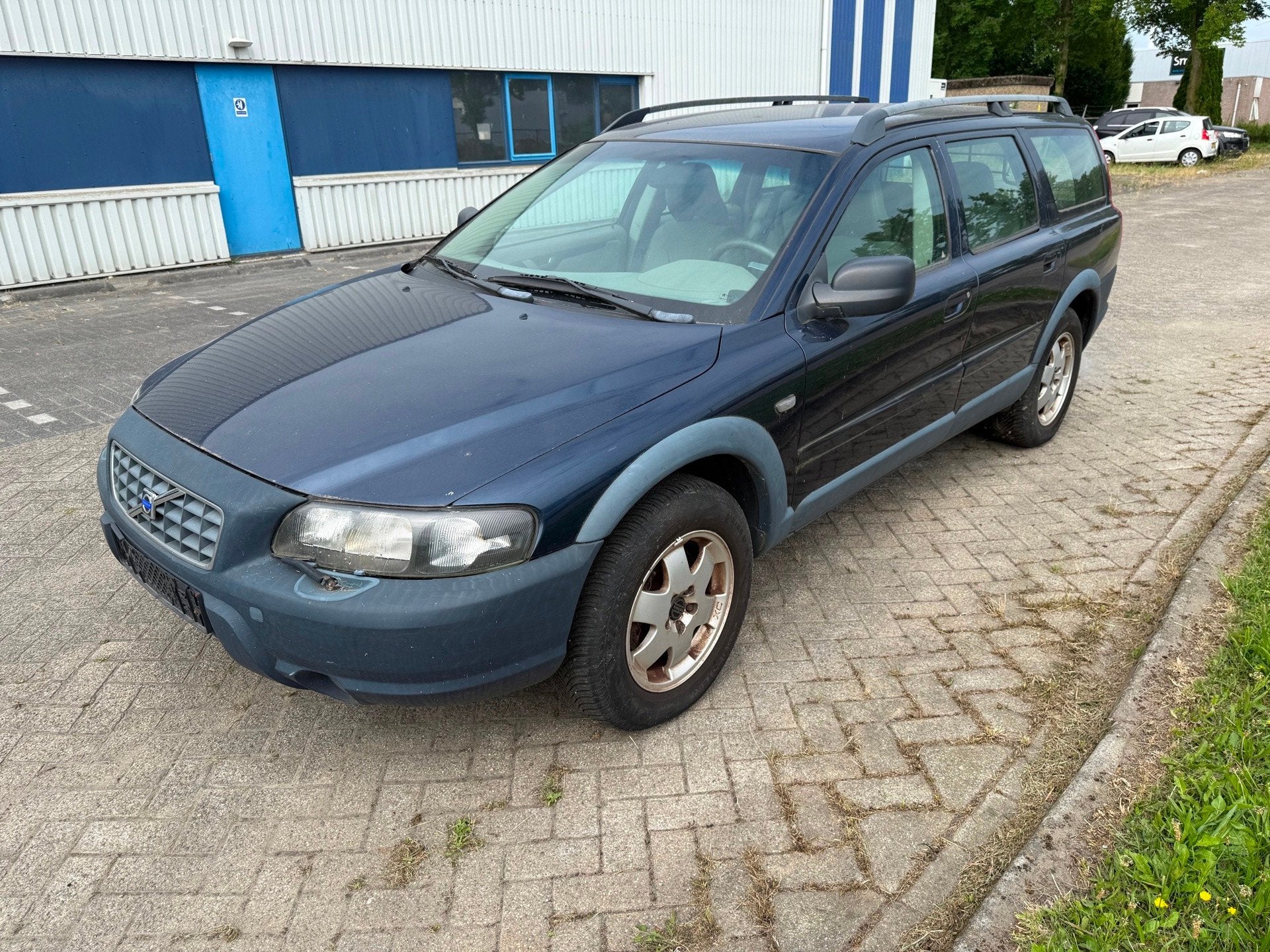 Volvo XC70 2.5 T automaat motor defect, Automaat, Blauw, XC70, 2521 cc