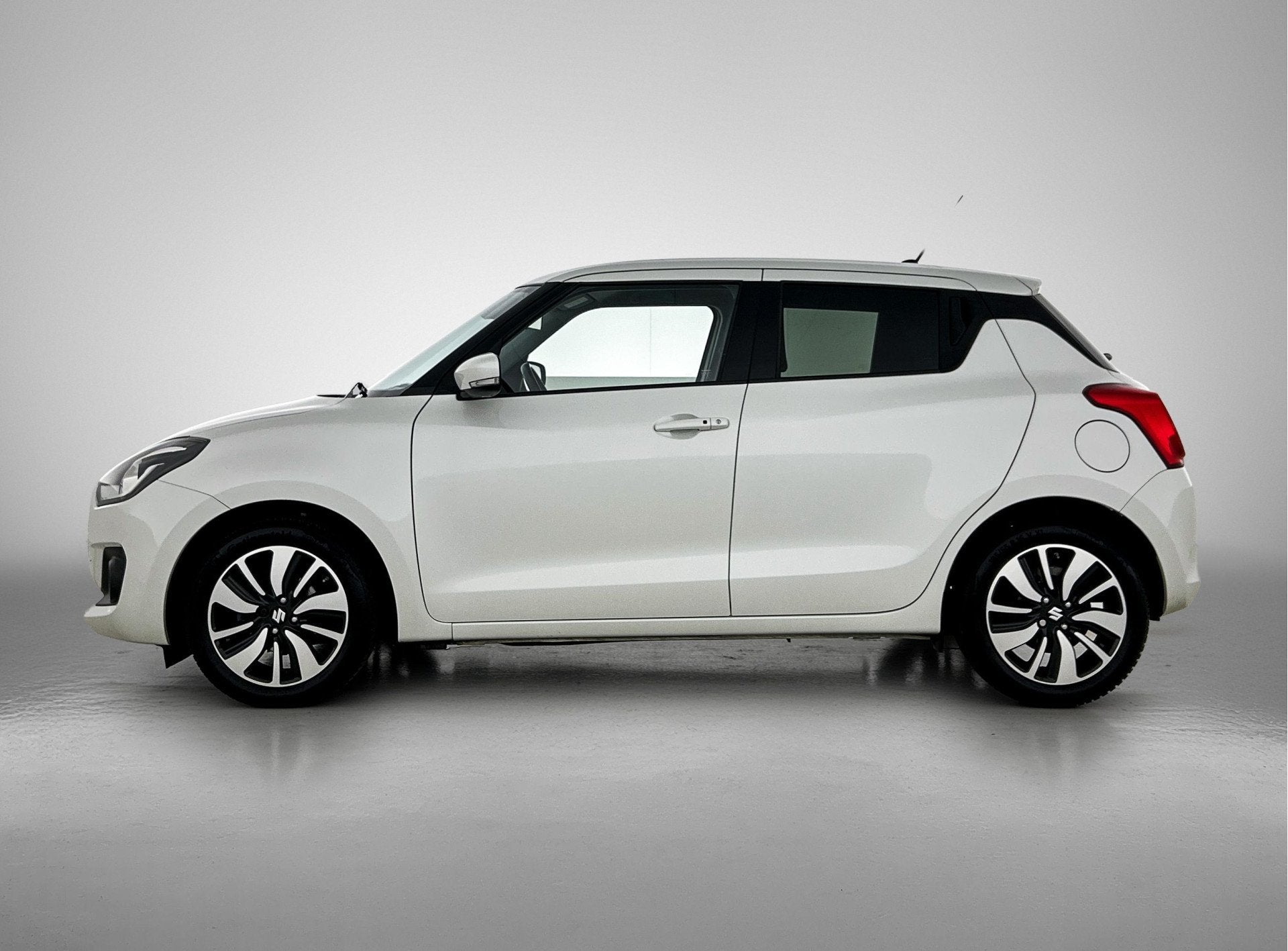 Suzuki Swift 1.0 Stijl Smart Hybrid | Keyless Entry/Start |, Auto's, Suzuki, Voorwielaandrijving, Stof, Gebruikt, Automatische klimaatregeling