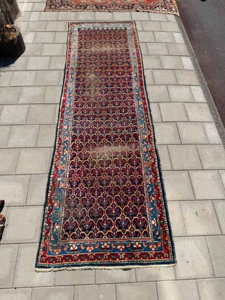 Antieke Hamedan loper–350x105cm– herhaald lotusbloemendessin