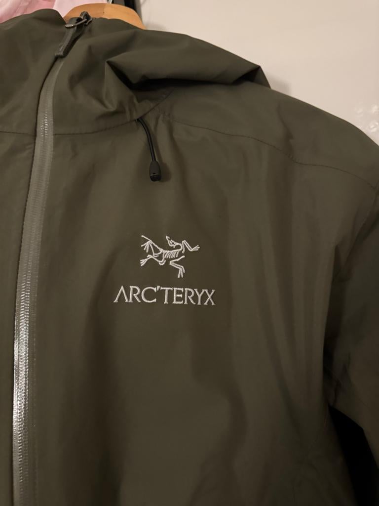Nieuwe Arcteryx jas maat M - Nooit gedragen!, Kleding | Heren, Jassen | Zomer, Ophalen of Verzenden, Nieuw, Maat 48/50 (M), Groen