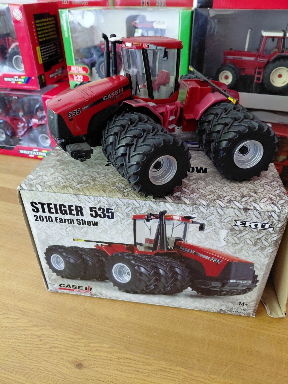Case IH Steiger 535 Farm Show 2010 Ertl schaal 1:32, Ophalen, Nieuw, Tractor of Landbouw, ERTL