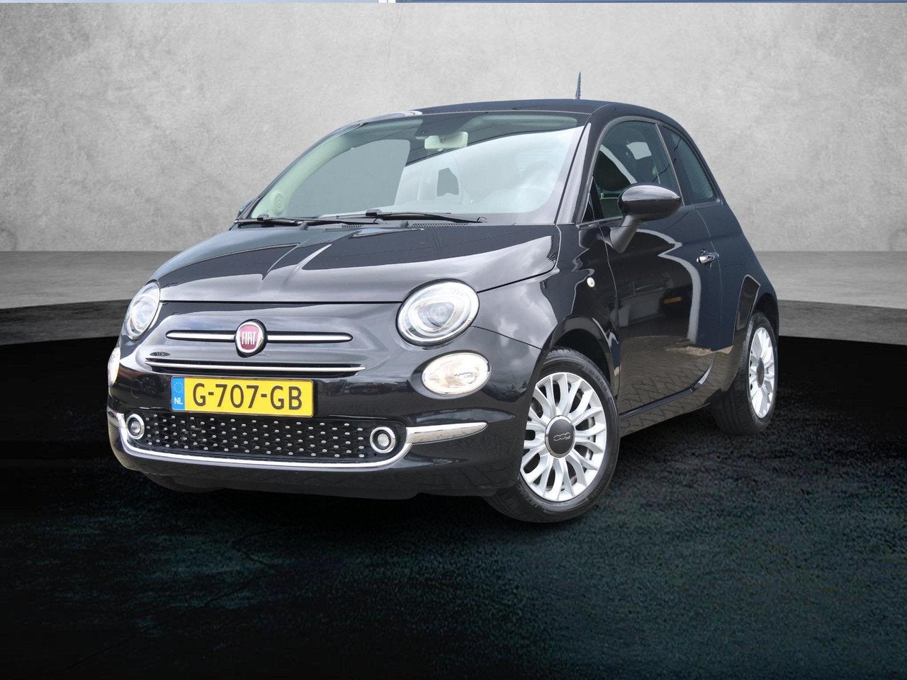 Fiat 500 0.9 TwinAir Turbo Lounge Navigatie | Panoramadak |, Auto's, Voorwielaandrijving, 86 pk, Zwart, Origineel Nederlands