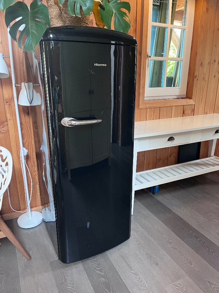 Vrijstaande Hisense zwarte Retro Koelkast Met Vriesvak 154cm, Ophalen, Gebruikt, 200 liter of meer, 140 tot 160 cm