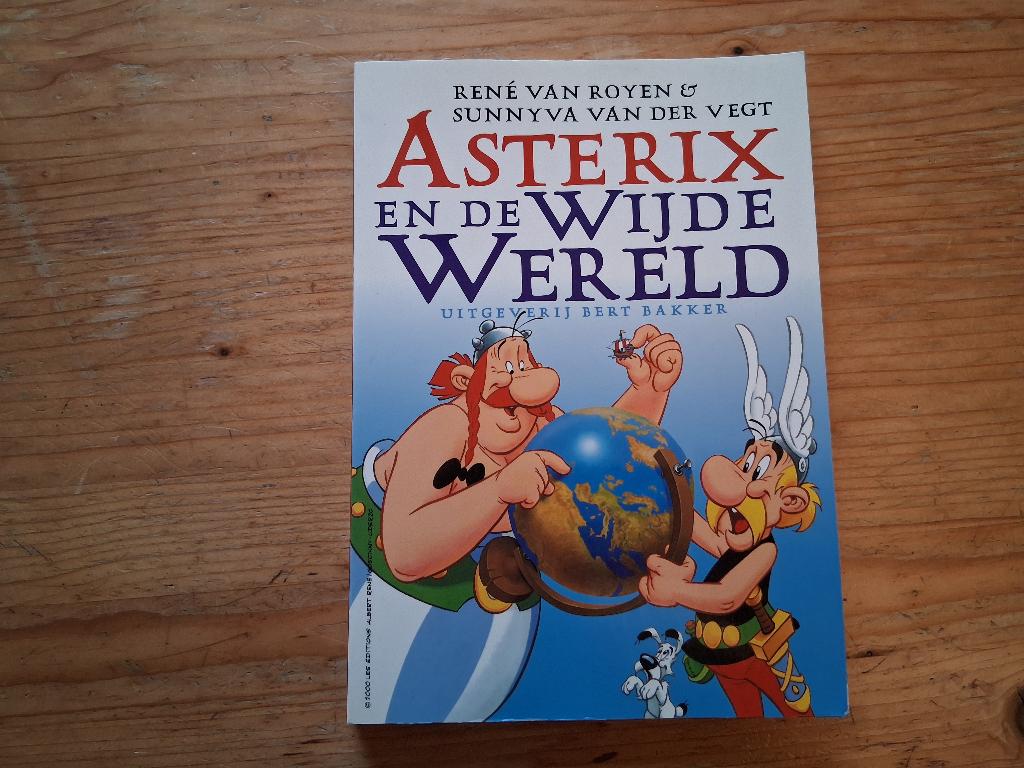 Asterix en de wijde wereld -, Eén stripboek, Ophalen of Verzenden, Zo goed als nieuw, Van Royen & van der Vegt