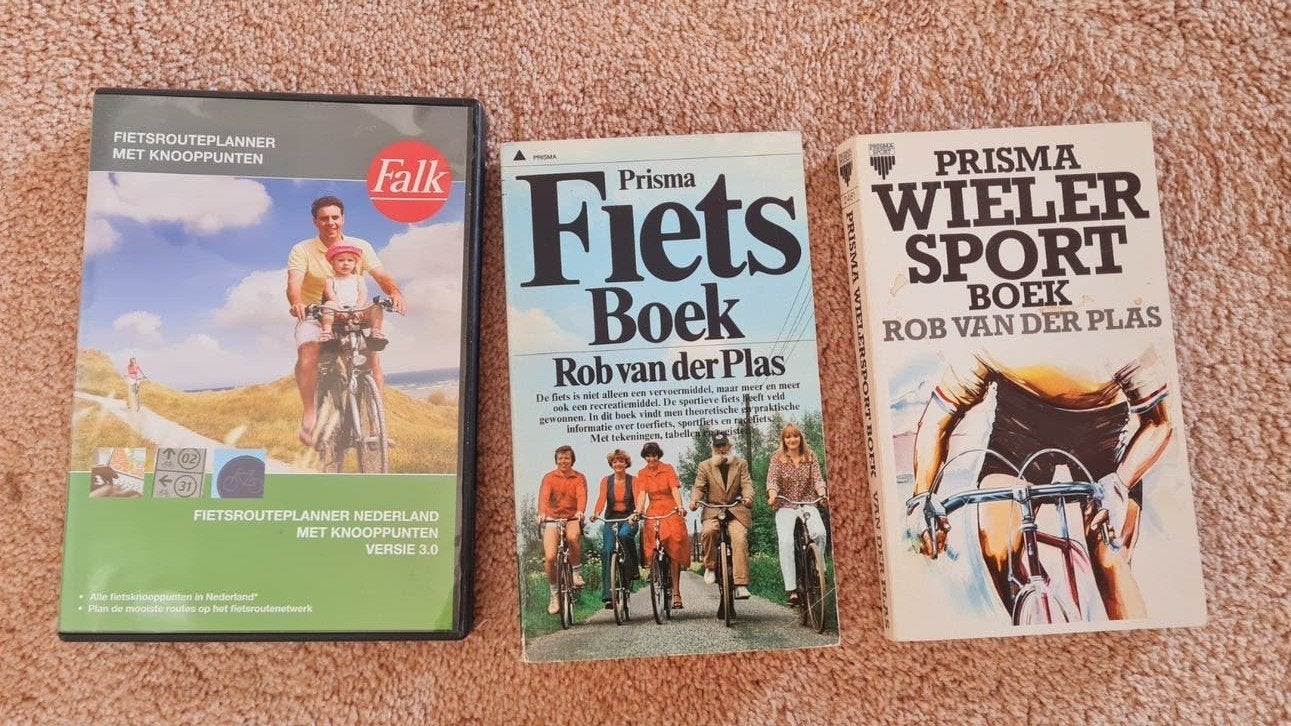 Fietsrouteplanner cd rom & 2 Fietsboeken - Rob van der Plas, Ophalen of Verzenden, Gelezen, Rob van der Plas, Lopen en Fietsen