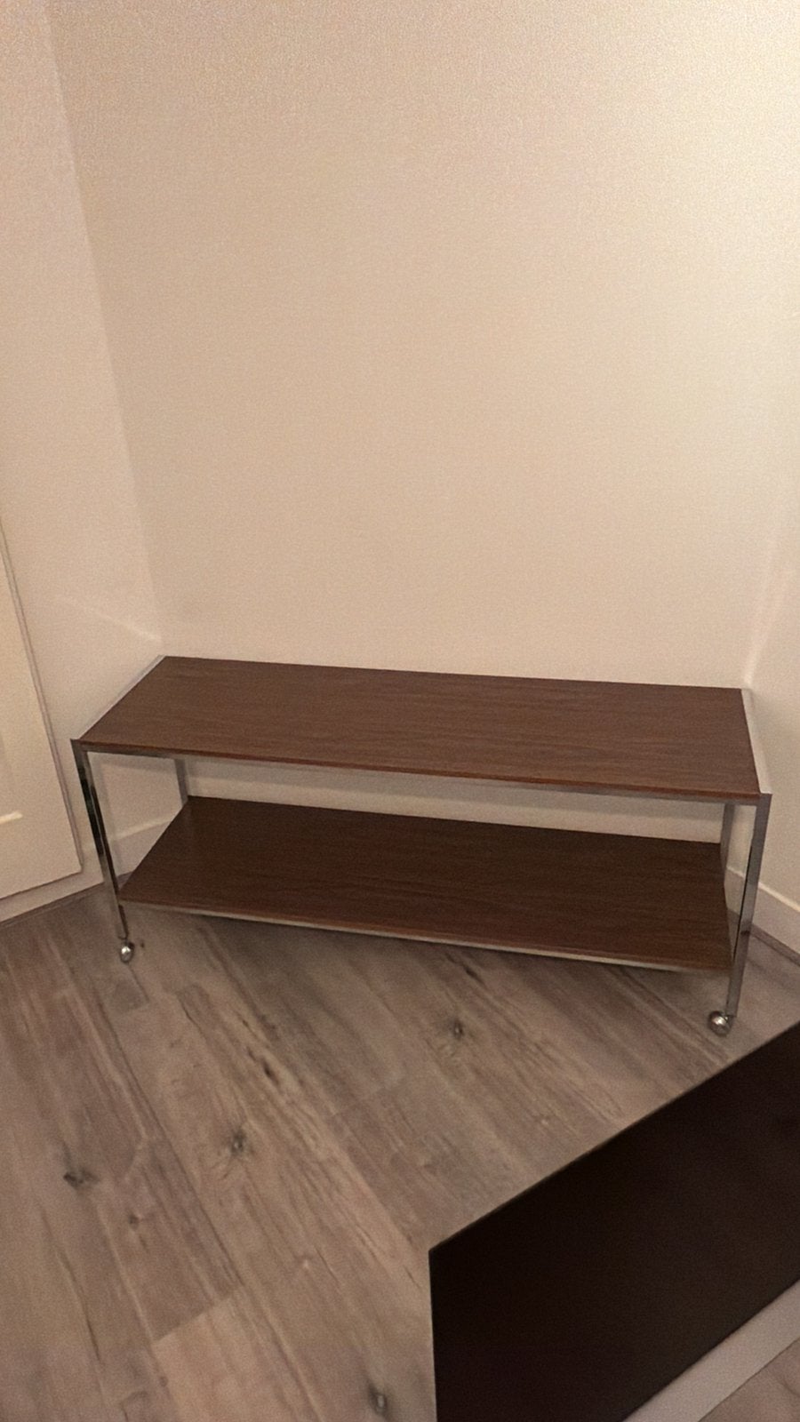 Vintage Lowboard Walnoot met Chrome frame, Huis en Inrichting, Kasten | Televisiemeubels, Overige houtsoorten, Gebruikt, 100 tot 150 cm