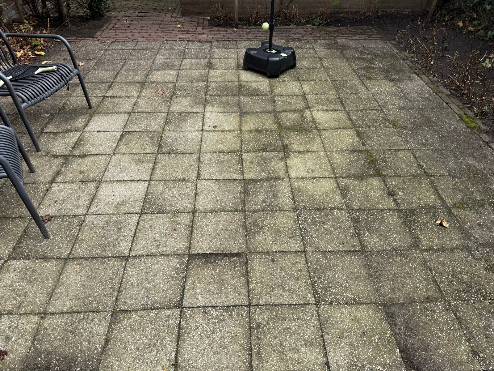 GRATIS Gebruikte terrastegels - grijs beton 30x30 50m2, Tuin en Terras, Ophalen, Gebruikt, 10 m² of meer, Beton