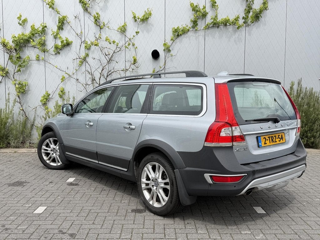 Volvo XC70 2.0 T5 FWD Nordic+ | Trekhaak | Schuifdak | Bi-Xe, Auto's, 12 maanden, 15 km/l, 4 cilinders, XC70