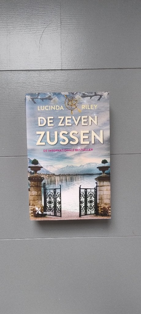 De zeven zussen ~ Lucinda Riley, Gelezen, Lucinda Riley, Ophalen of Verzenden, Amerika