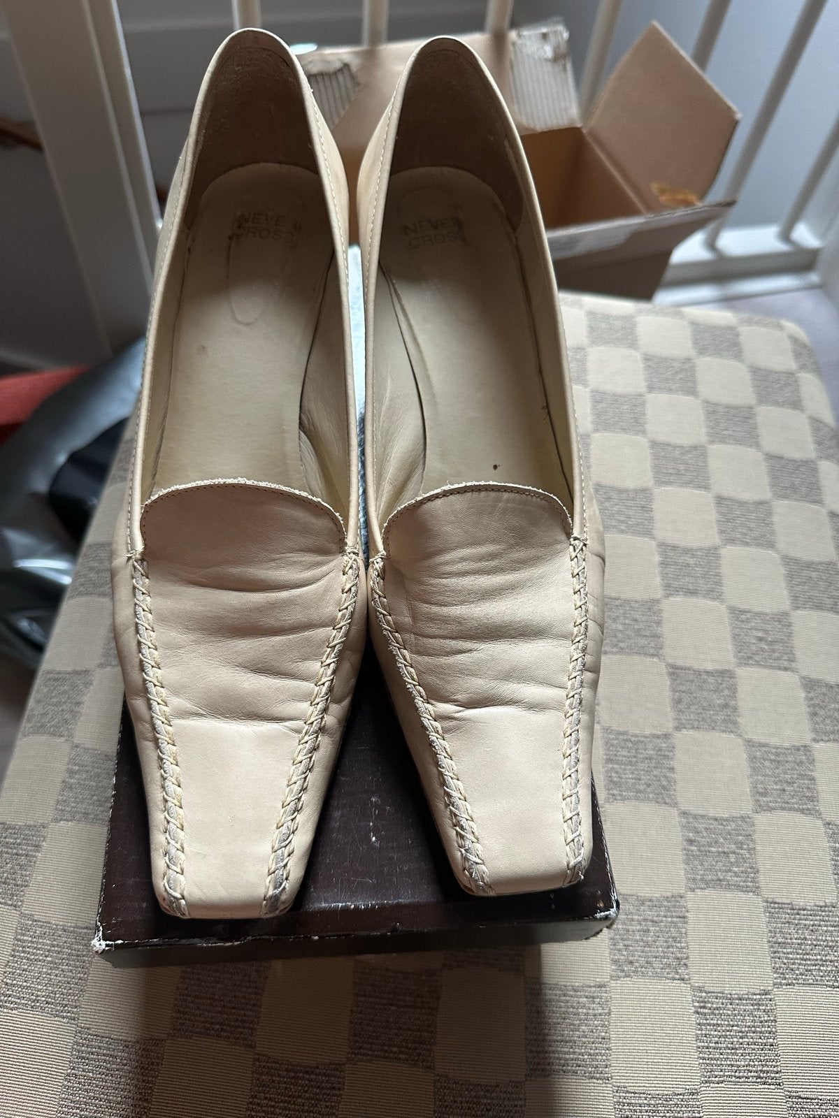 YKX Pumps Crème Maat 42, Pumps, Beige, Ophalen of Verzenden, Zo goed als nieuw