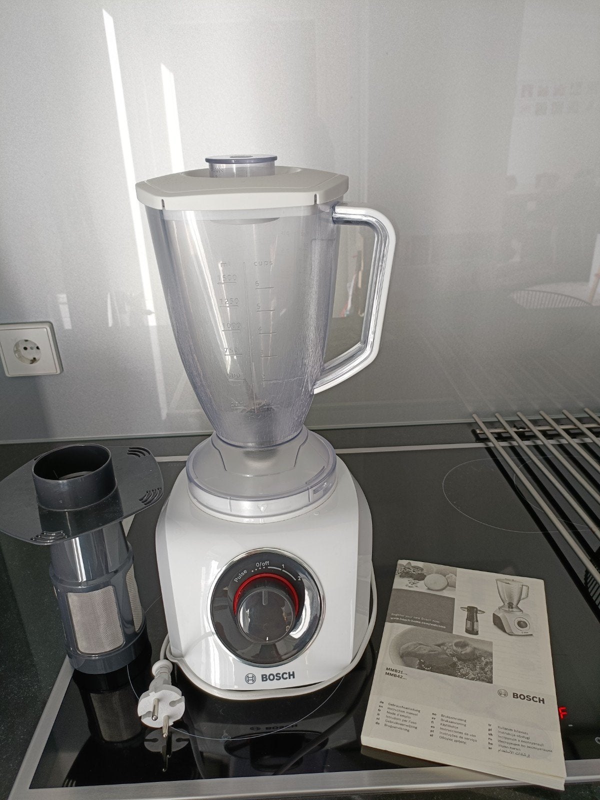 Bosch Blender MMB21M2M - Krachtige Keukenhulp, Witgoed en Apparatuur, Ophalen of Verzenden, Gebruikt, Blender