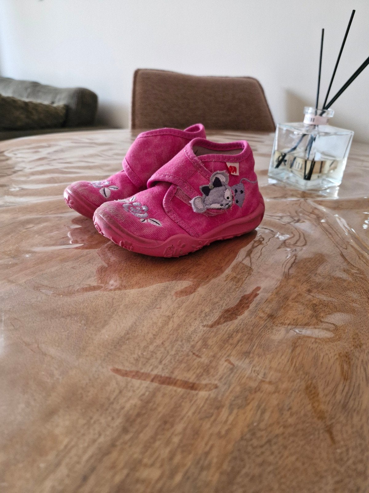 Roze Elefanten pantoffels maat 22, Ophalen of Verzenden