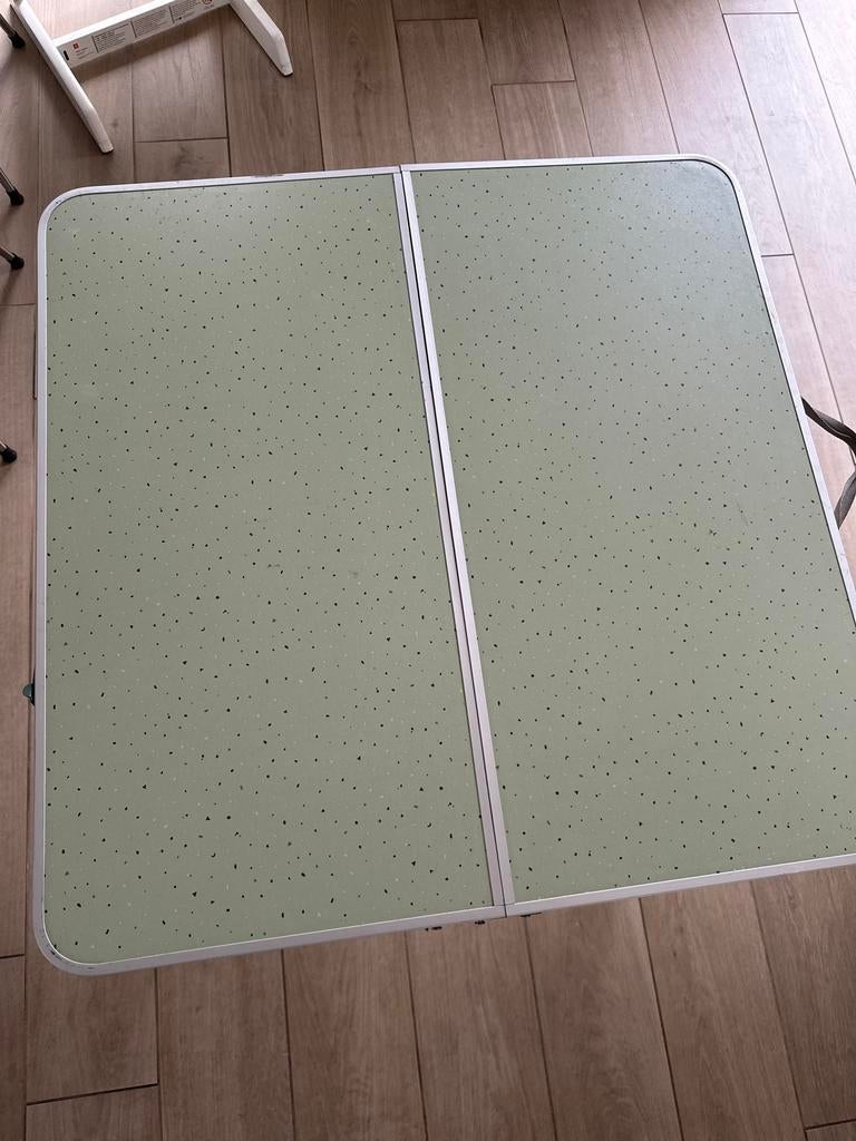 In hoogte verstelbare campingtafel 78x78 cm, Caravans en Kamperen, Kampeermeubelen, Ophalen of Verzenden, Gebruikt, Campingtafel