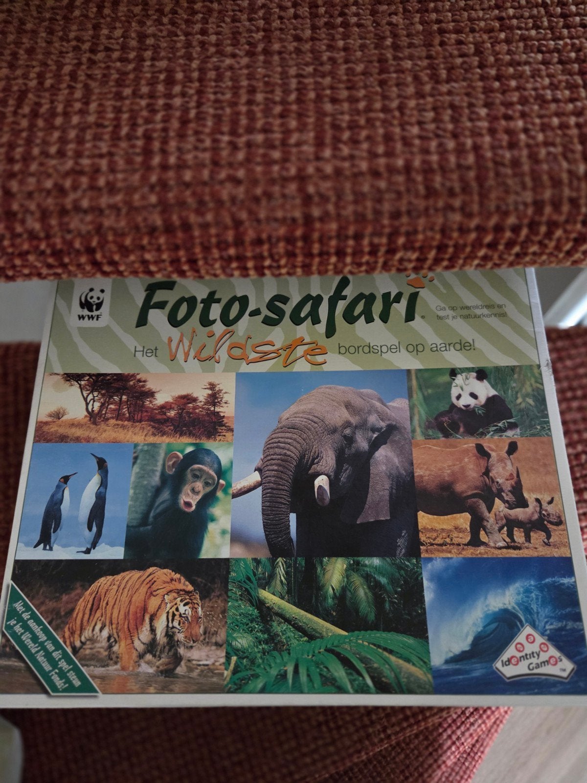 Te koop bordspel op aarde foto safari, Ophalen of Verzenden, Zo goed als nieuw