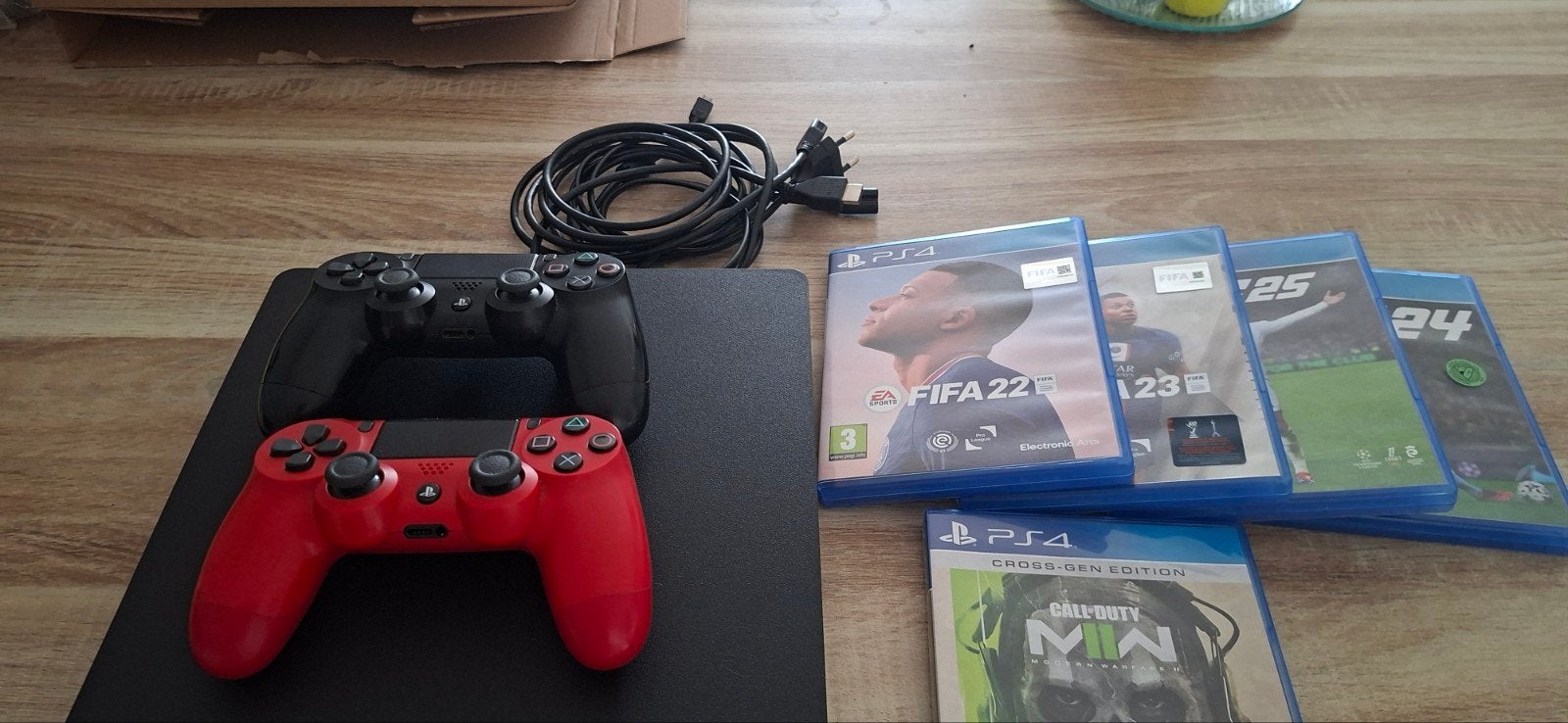 Te koop playstation4, Spelcomputers en Games, Spelcomputers | Sony PlayStation 4, Ophalen, Zo goed als nieuw, Met 2 controllers