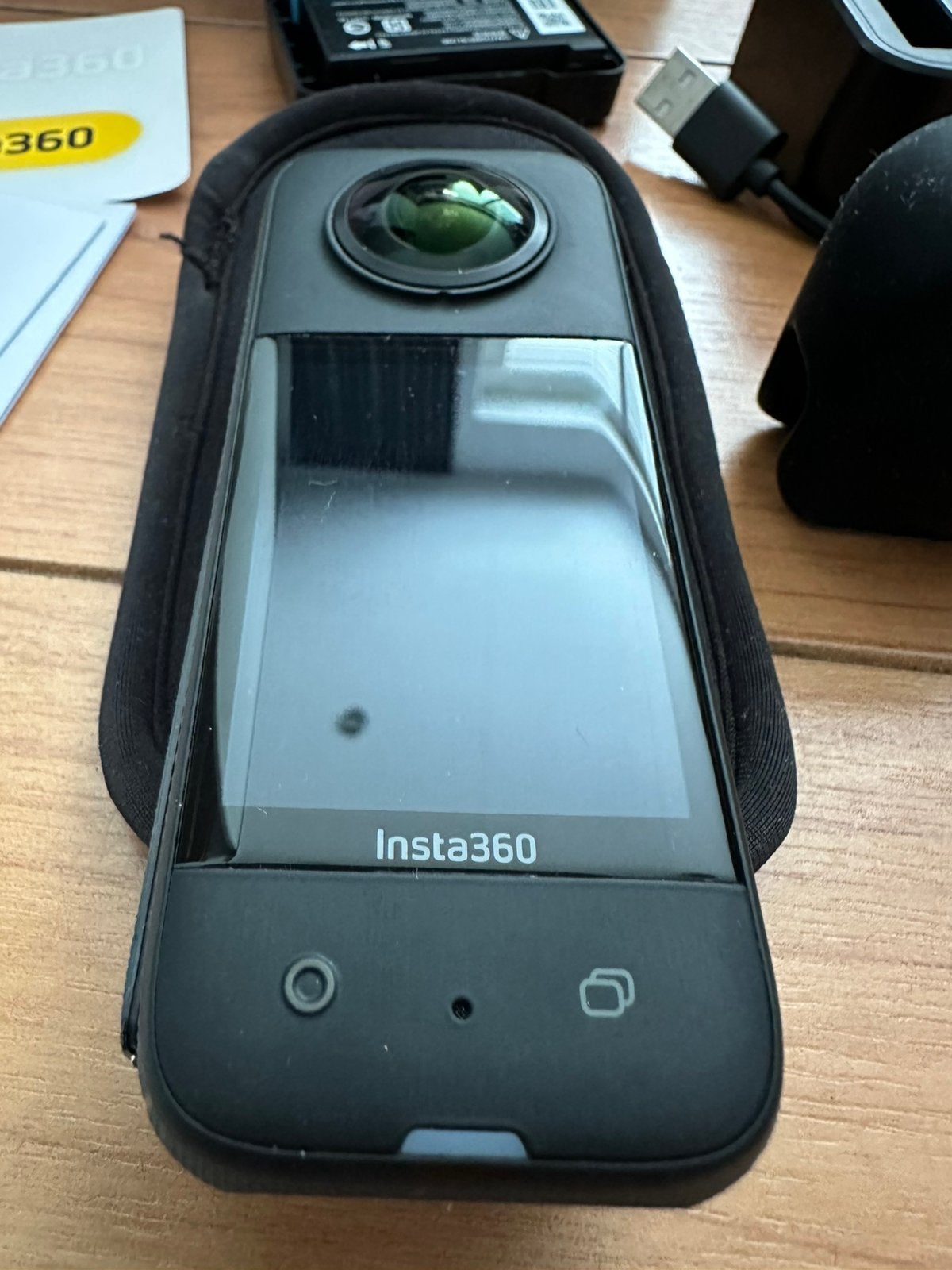 Insta360 X3 complete set met invisible case en quick reader, Ophalen of Verzenden, Gebruikt, Overige merken
