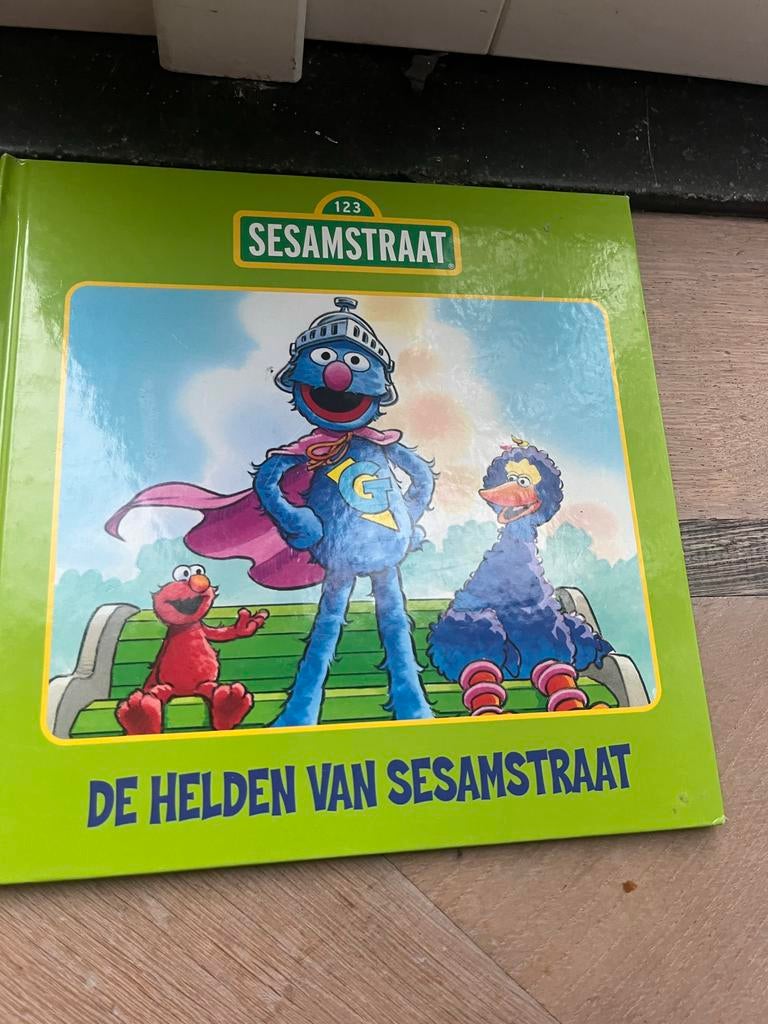 De Helden van Sesamstraat - Kinderboek, Ophalen of Verzenden, Zo goed als nieuw, Fictie algemeen