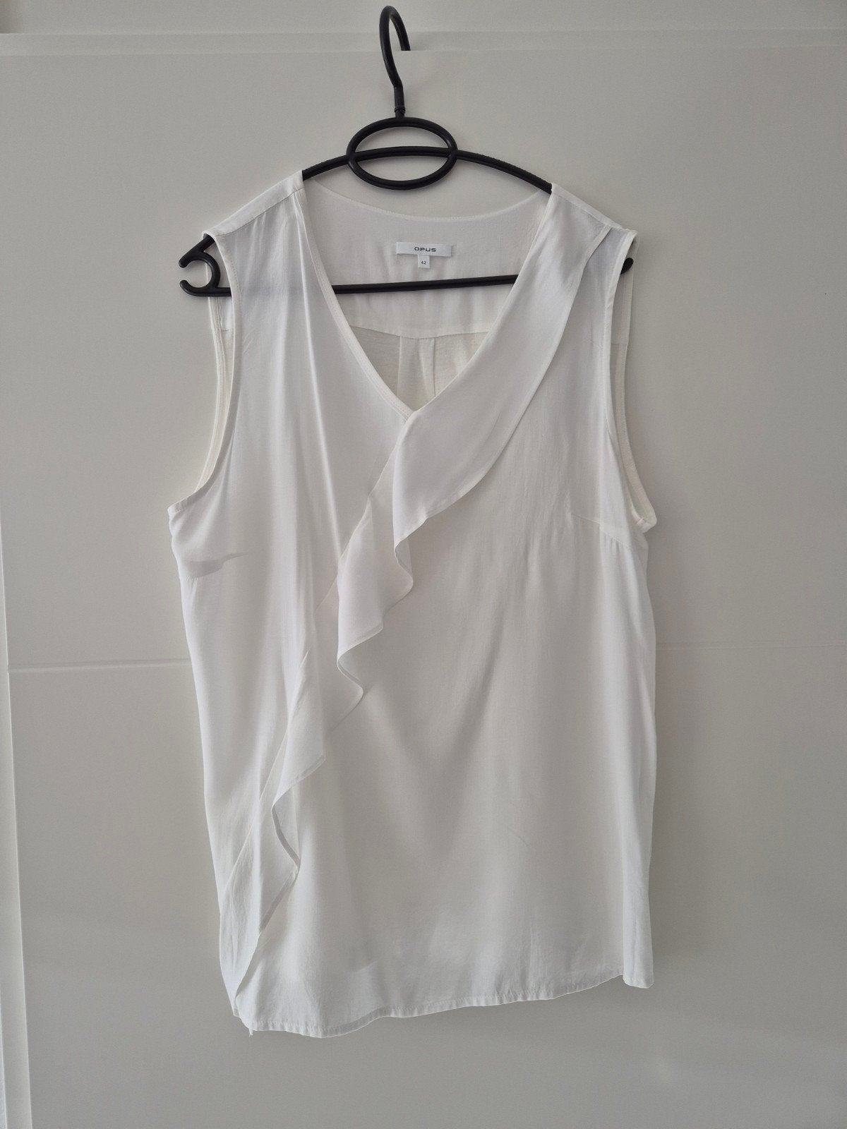 Mooie Opus blouse offwhite 42 met ruchés, Opus, Ophalen of Verzenden, Zo goed als nieuw, Maat 42/44 (L)