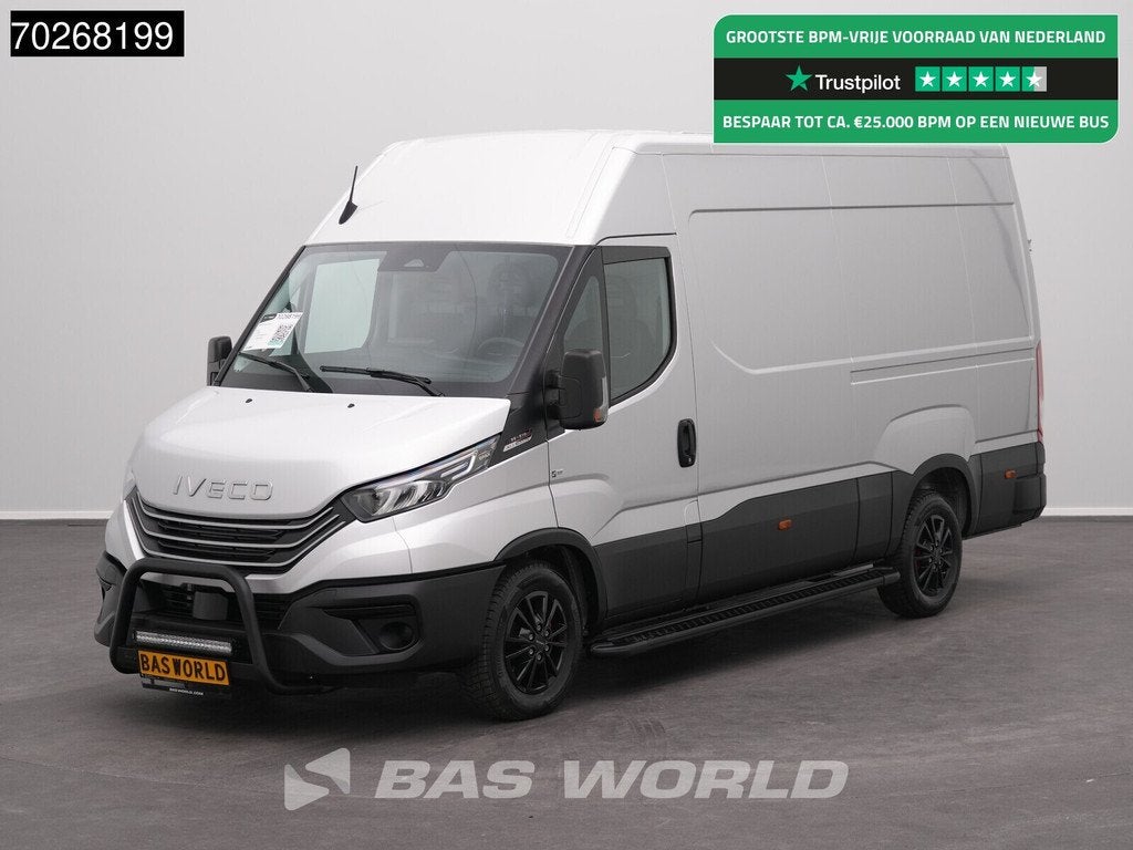 Iveco Daily 35S21 BPM VRIJ! Automaat Black Edition 2025 mode, Auto's, Bestelauto's, Bedrijf, Te koop, Achteruitrijcamera, Airconditioning