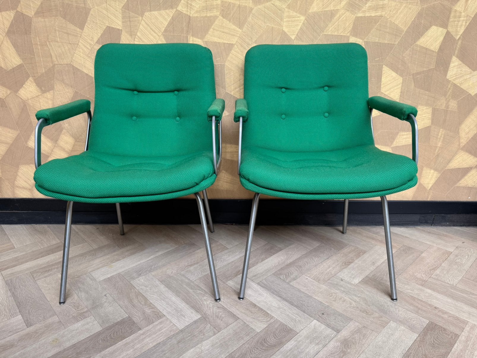 set van twee Artifort Channel fauteuils,, Ophalen of Verzenden, Zo goed als nieuw, Stof, Twee
