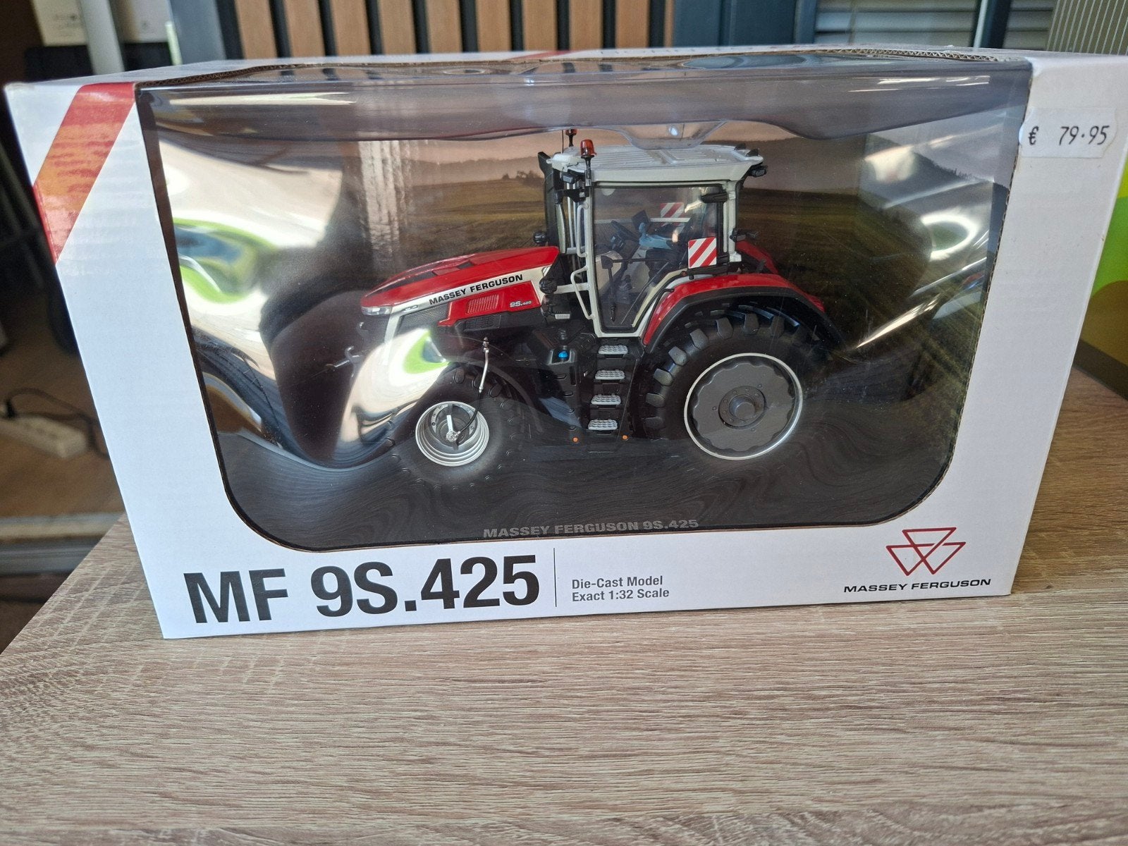 Massey Ferguson MF 9S.425 Die-Cast Model 1:32 Schaal, Hobby en Vrije tijd, Ophalen of Verzenden