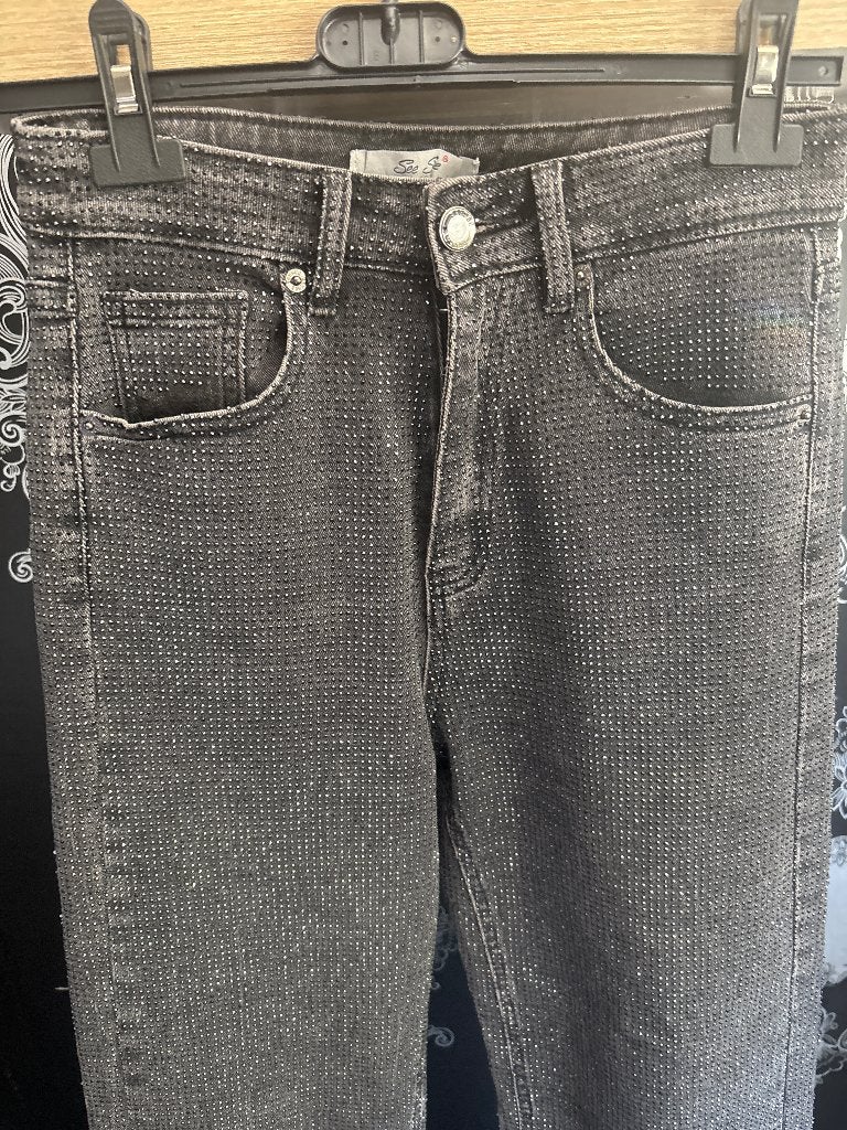 Zwarte jeans met all over steentjes nieuw, Kleding | Dames, Spijkerbroeken en Jeans, Ophalen of Verzenden, Nieuw, Zwart, W28 - W29 (confectie 36)