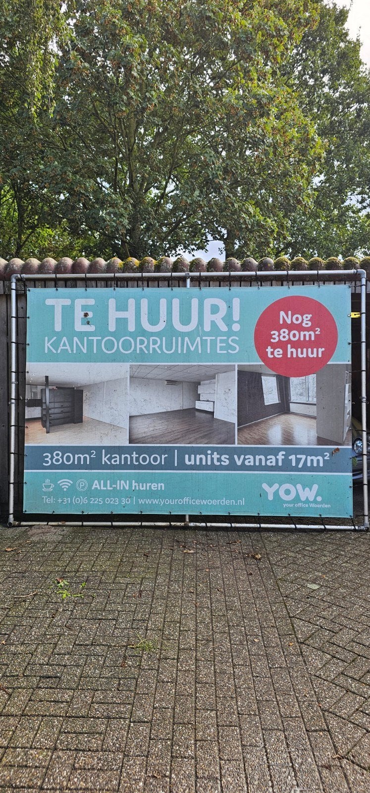 2x groot 358b x 258h reclameframe / spandoekframe alluminium, Ophalen, Gebruikt, Reclamebord