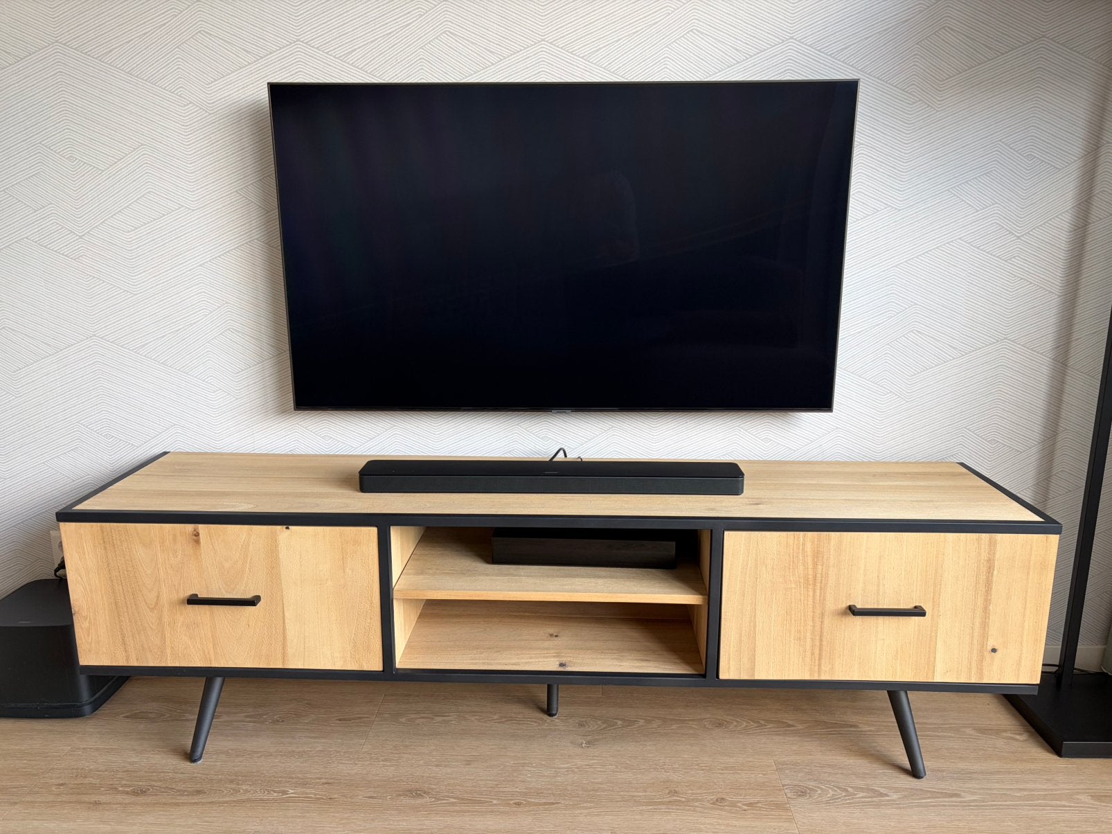 Tv-meubel Xooon Kinna hout zwart, Ophalen, 150 tot 200 cm, Zo goed als nieuw, Minder dan 100 cm