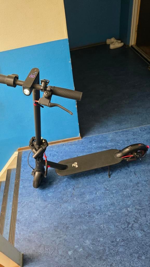 Zwarte Estep elektrische scooter, Fietsen en Brommers, Steps, Ophalen of Verzenden, Gebruikt, Elektrische step (E-scooter), Estep