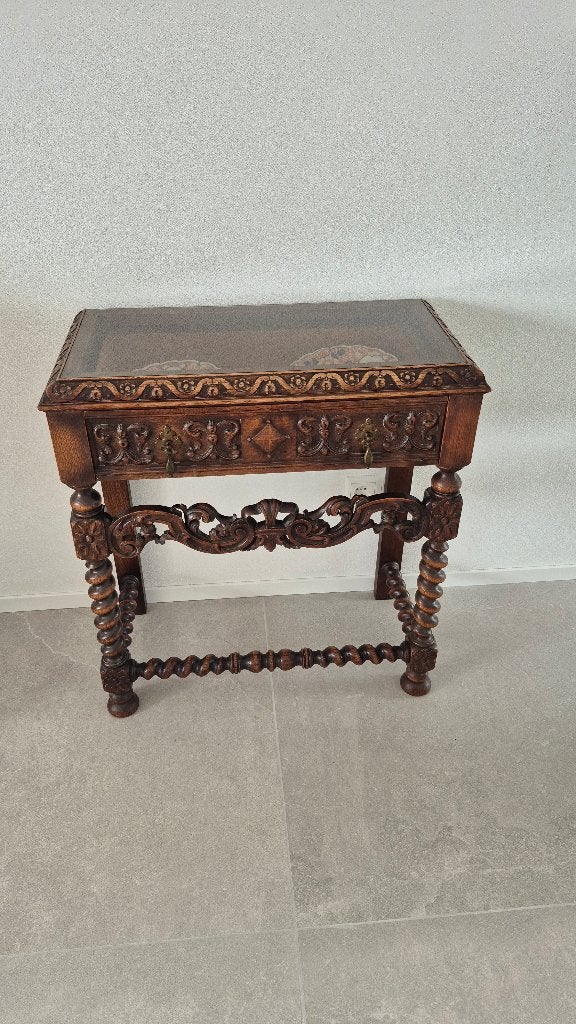 Sidetable antiek Henry II stijl., Ophalen
