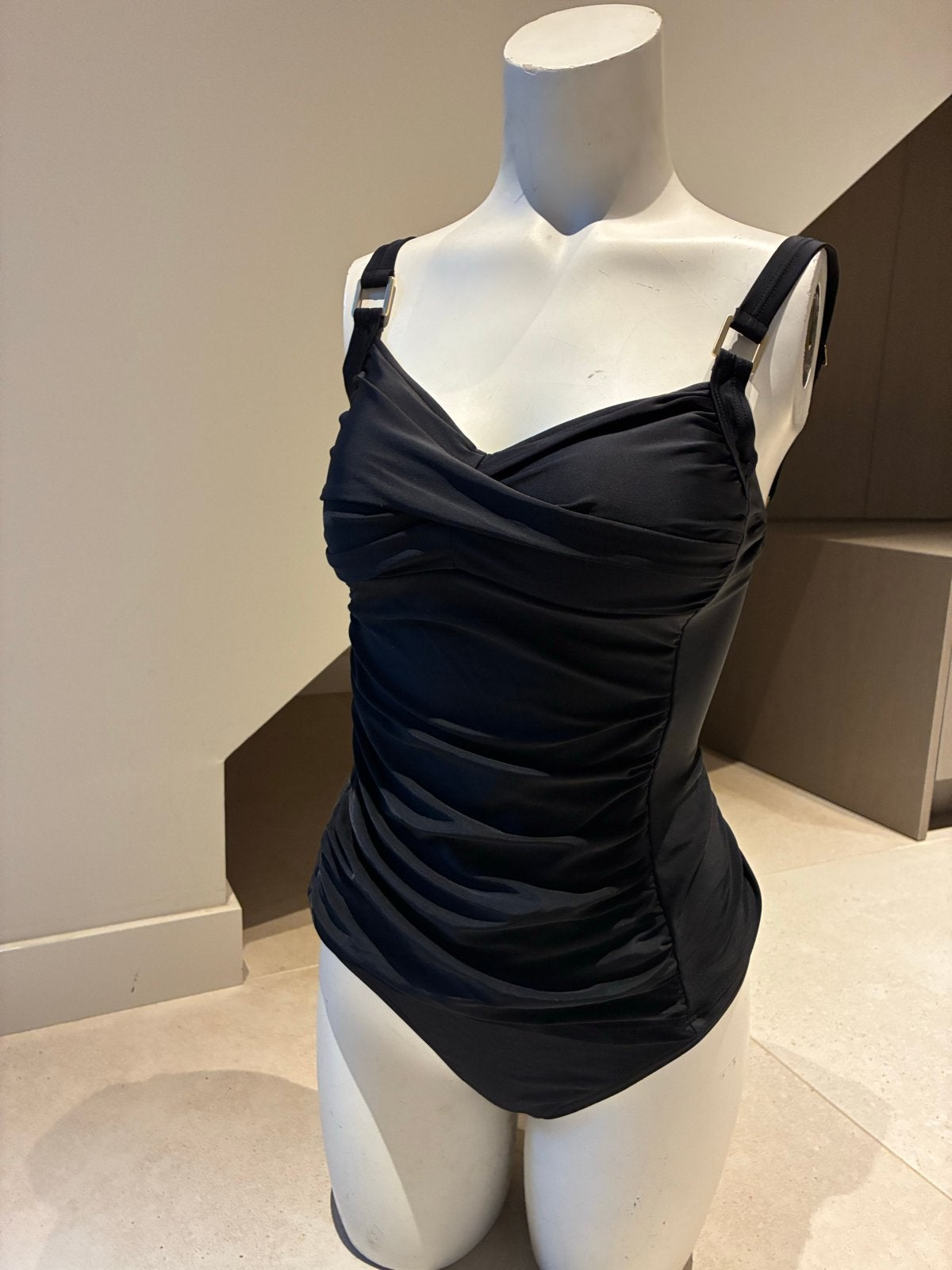 Beachwave Tankini Zwart met Gouden Details - Shaping, Kleding | Dames, Badmode en Zwemkleding, Ophalen of Verzenden, Nieuw, Zwart