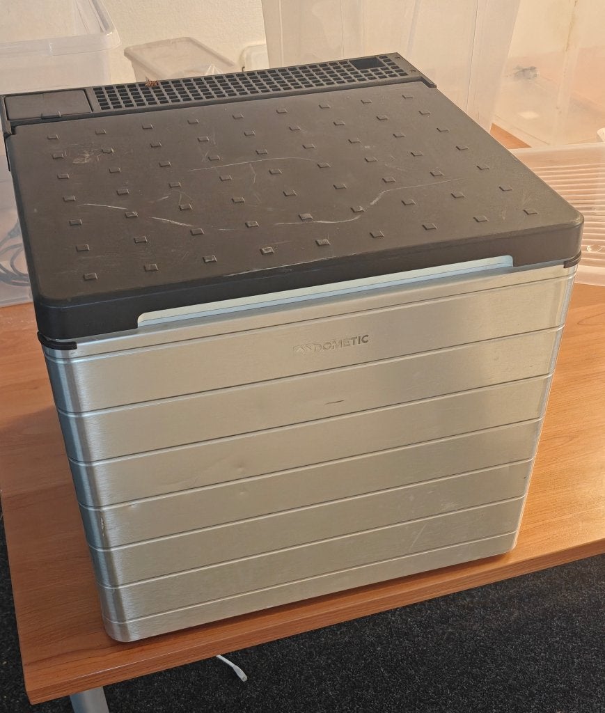 Dometic bovenlader koelkast, Witgoed en Apparatuur, Ophalen, Minder dan 75 liter, Zonder vriesvak, Gebruikt
