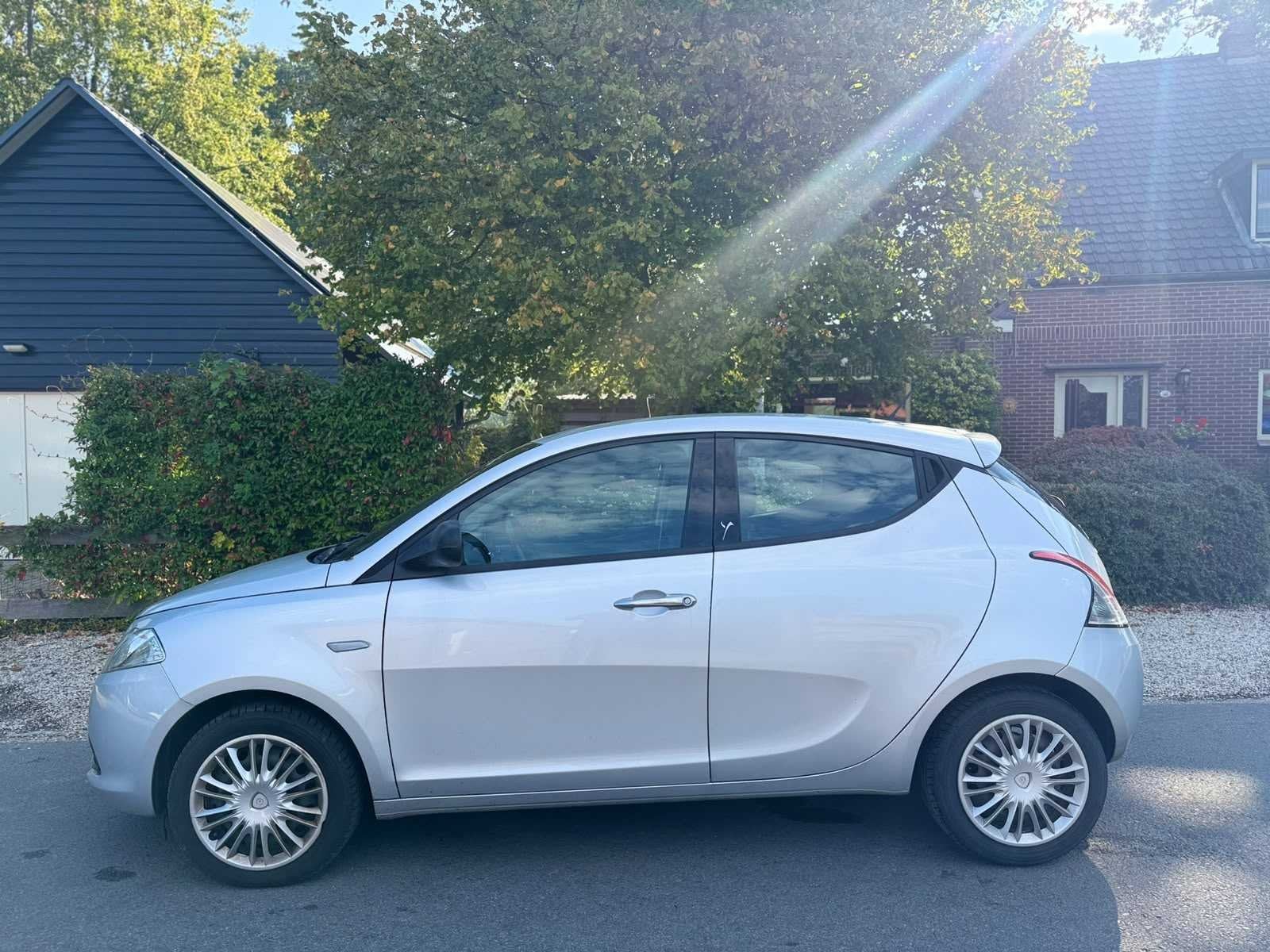 Lancia - 2014 - Ypsilon - 0.9 TwinAir Silver + - 3-TNB-99, Auto's, Voorwielaandrijving, Gebruikt, Origineel Nederlands, Bedrijf