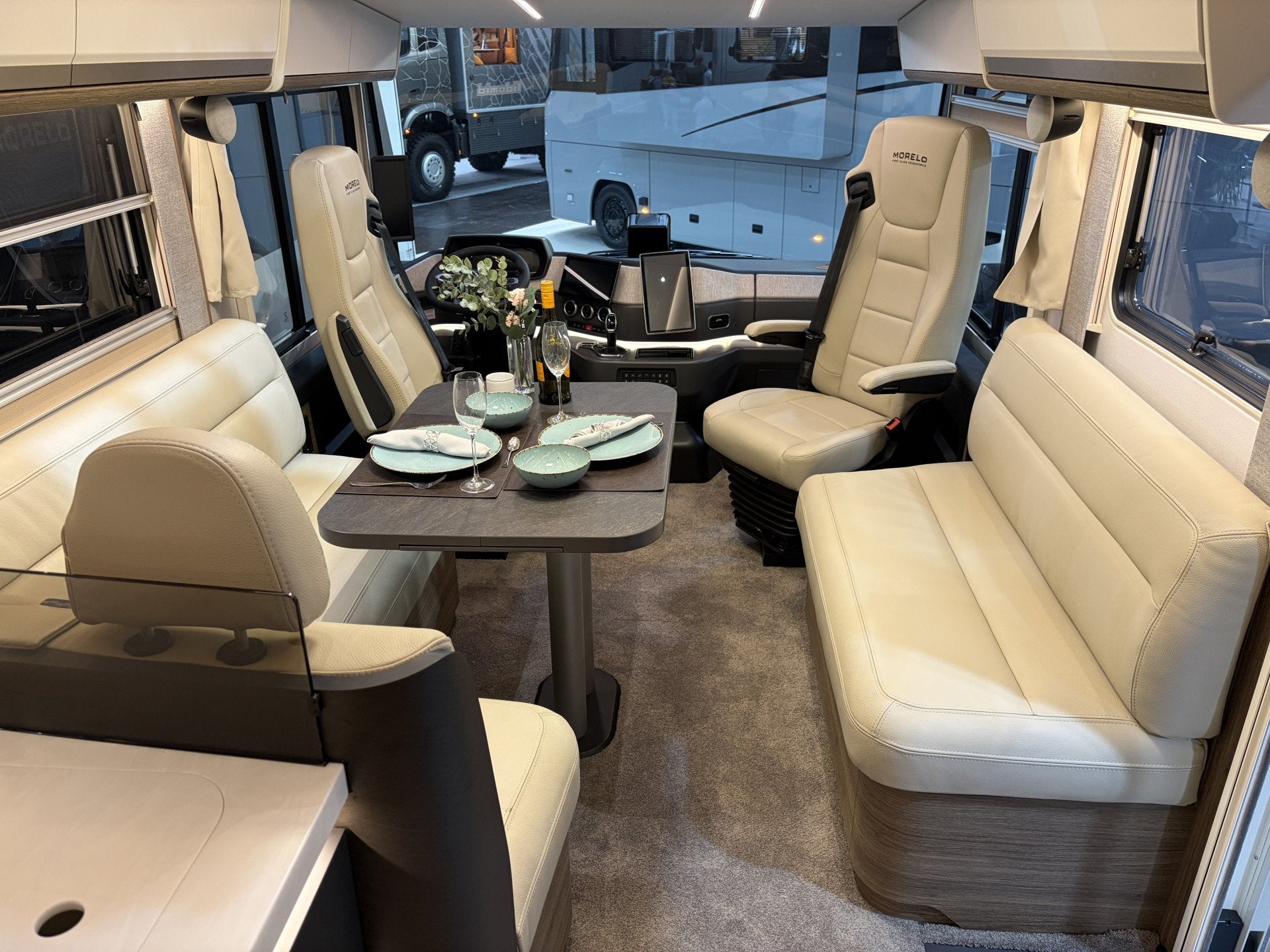 Morelo PALACE 88 LB Retarder Nieuw Interieur! (bj 2026), Galliersweg 39
5349AT  OSS, NL, Diesel, 8 tot 9 meter, Mark@niesmannbischoff.nl