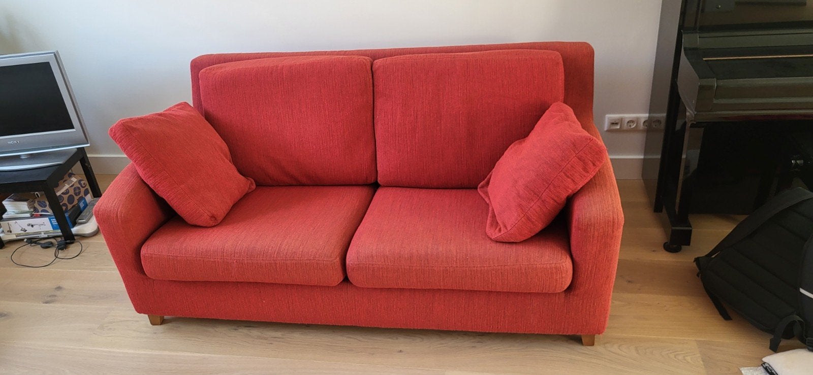 Rode comfortabele bank 2 zits, Huis en Inrichting, Ophalen, Gebruikt, 150 tot 200 cm, Tweepersoons
