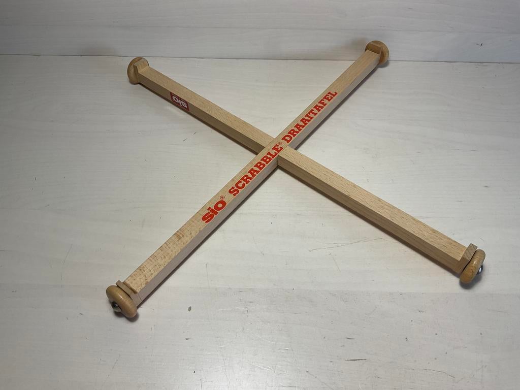 Scrabble draaitafel van Sio, Hobby en Vrije tijd, Gezelschapsspellen | Bordspellen, Ophalen of Verzenden, Zo goed als nieuw
