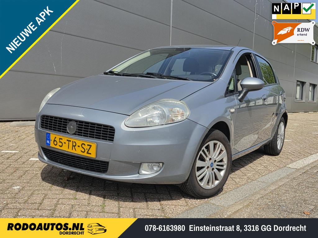 Fiat Grande Punto 1.4 Ed. Blue & Me 5Drs Airco Nw APK ✅, 4 cilinders, 400 kg, Grande Punto, Origineel Nederlands