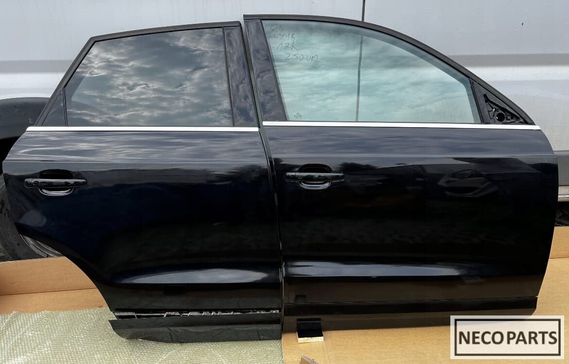 AUDI Q3 8U0 LY9B PORTIER DEUR PORTIEREN DEUEREN OP AANVRAAG!, Gebruikt, -, Achter, -