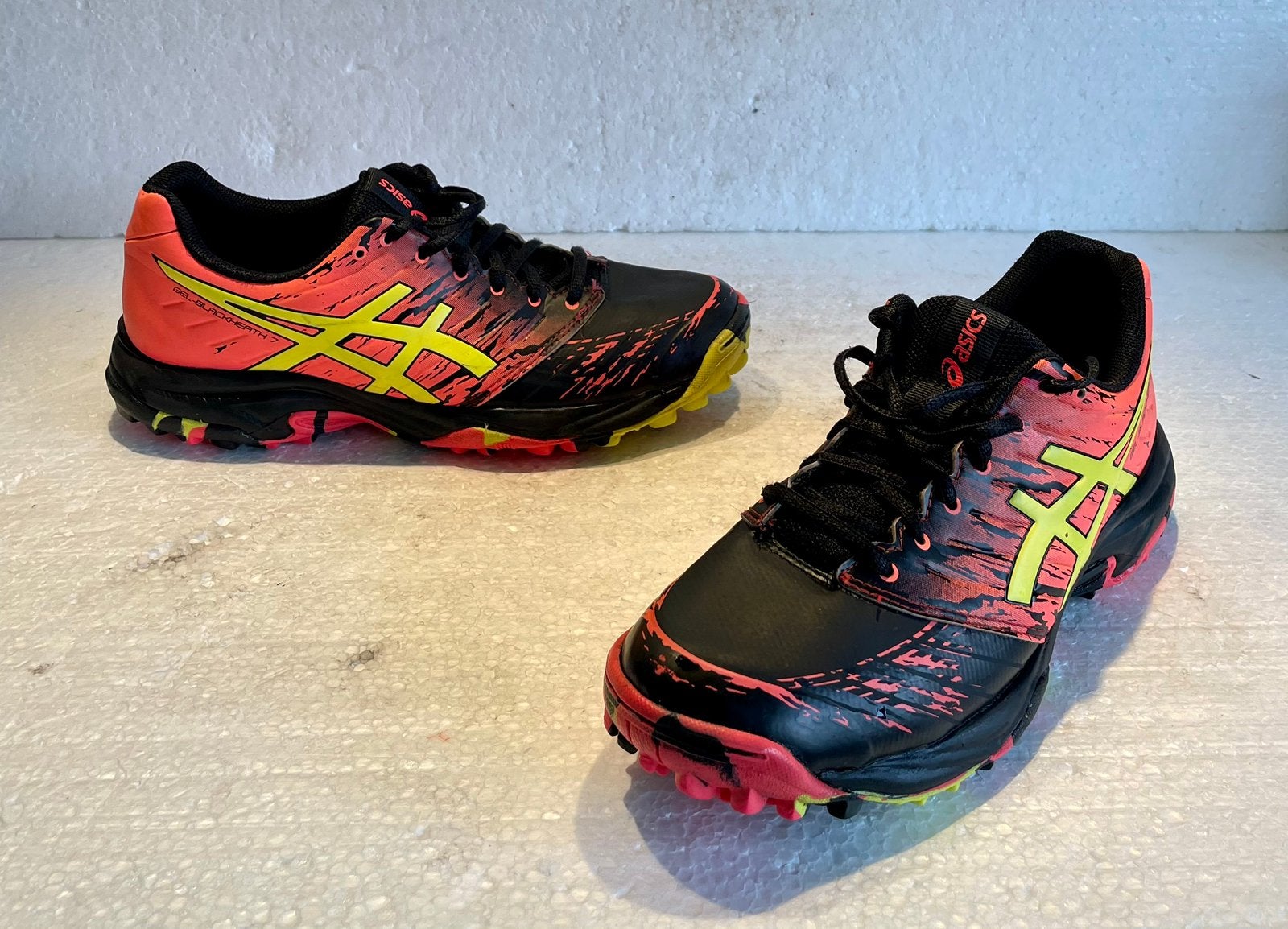 Asics hockey schoenen 38, Sport en Fitness, Hockey, Ophalen of Verzenden, Schoenen
